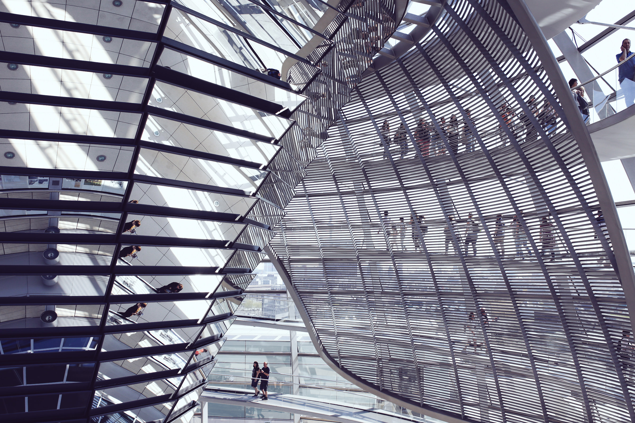 There are those halls, there are those who go down.