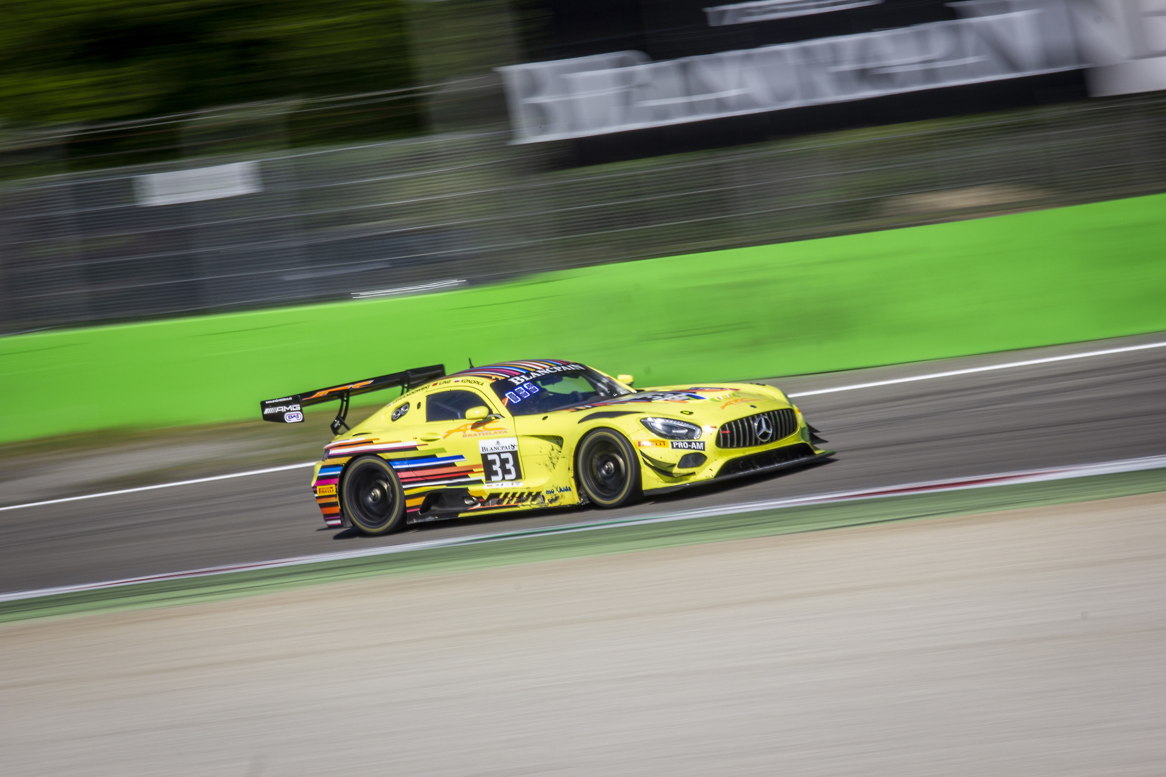 panning 1/30 alla AMG GT3