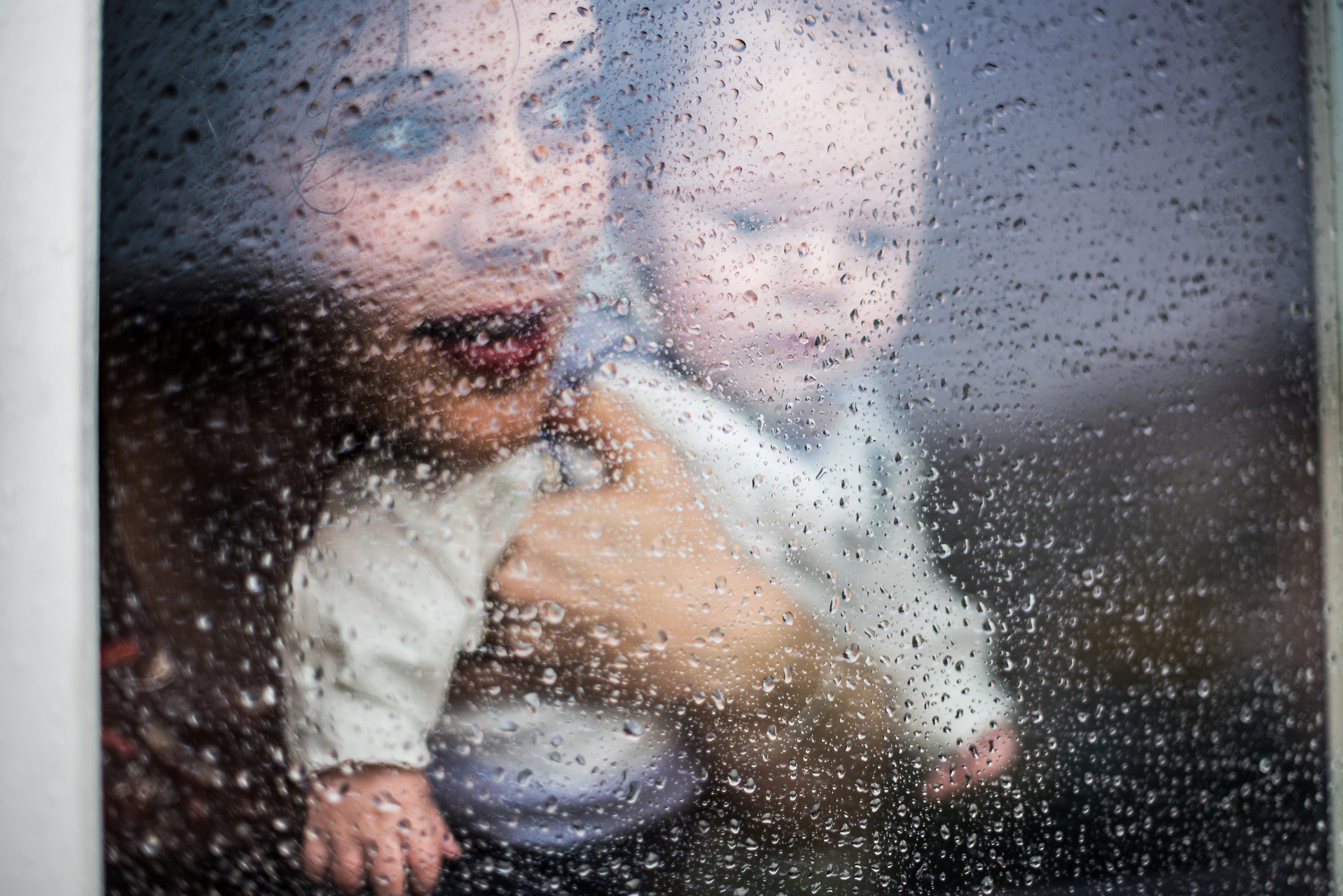 I'm away ... While it's raining outside