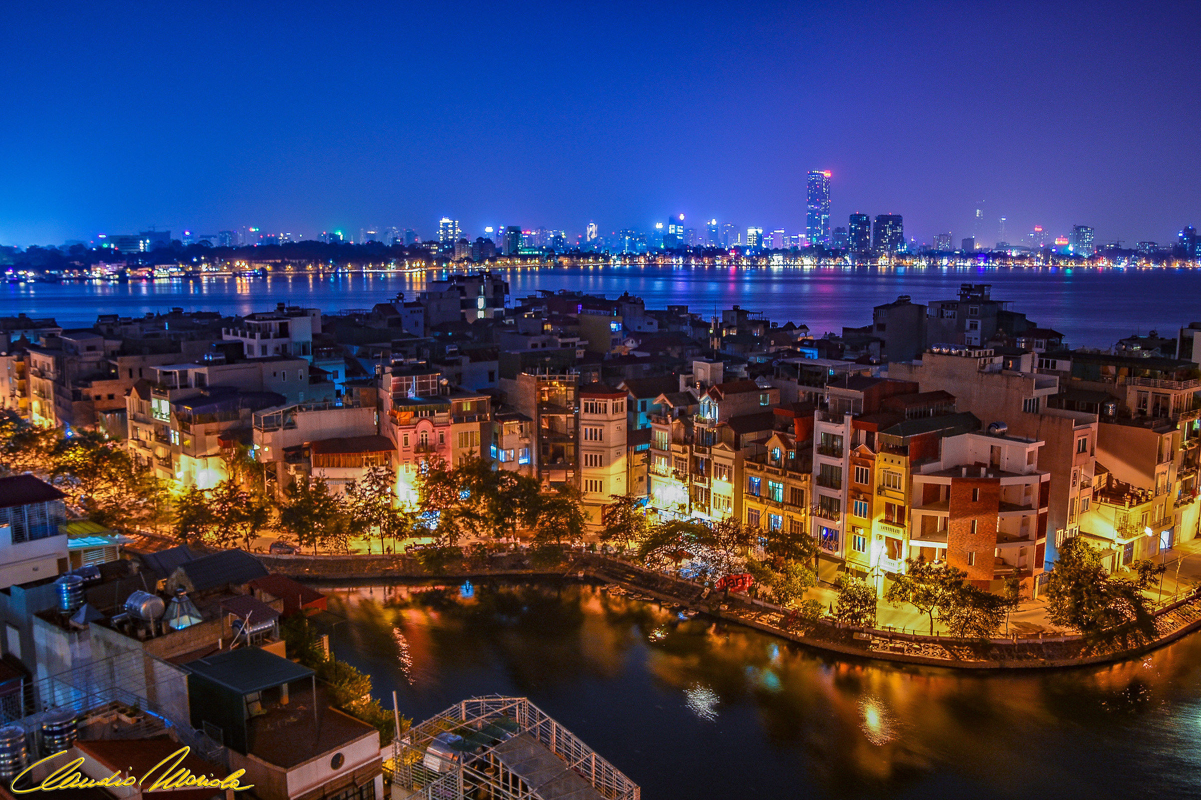 Hanoi at night