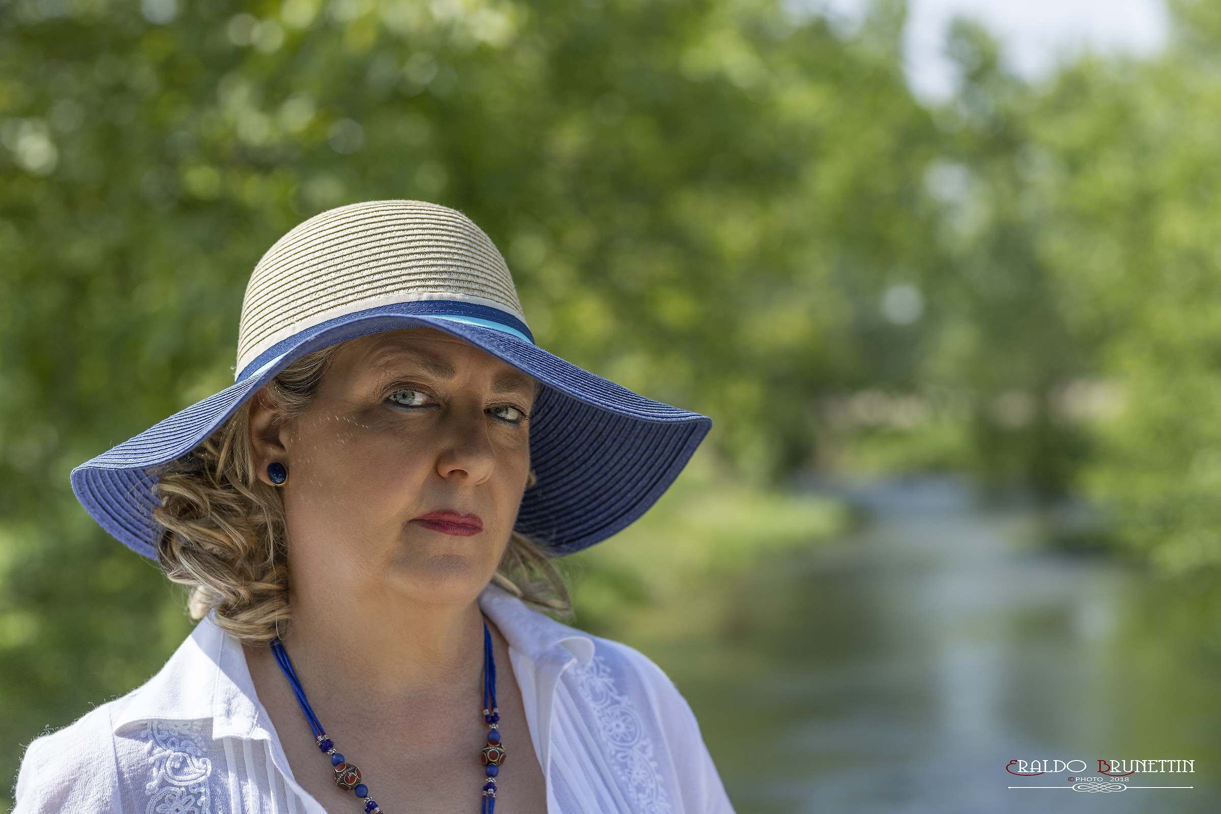 Sun in the green river.