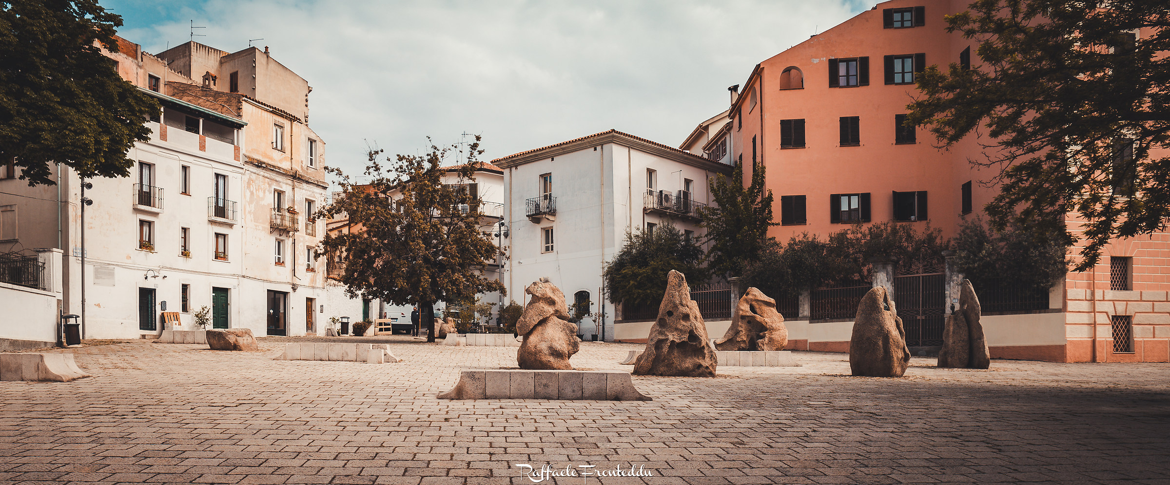 Piazza Sebastiano Satta, Nuoro, Sardegna.