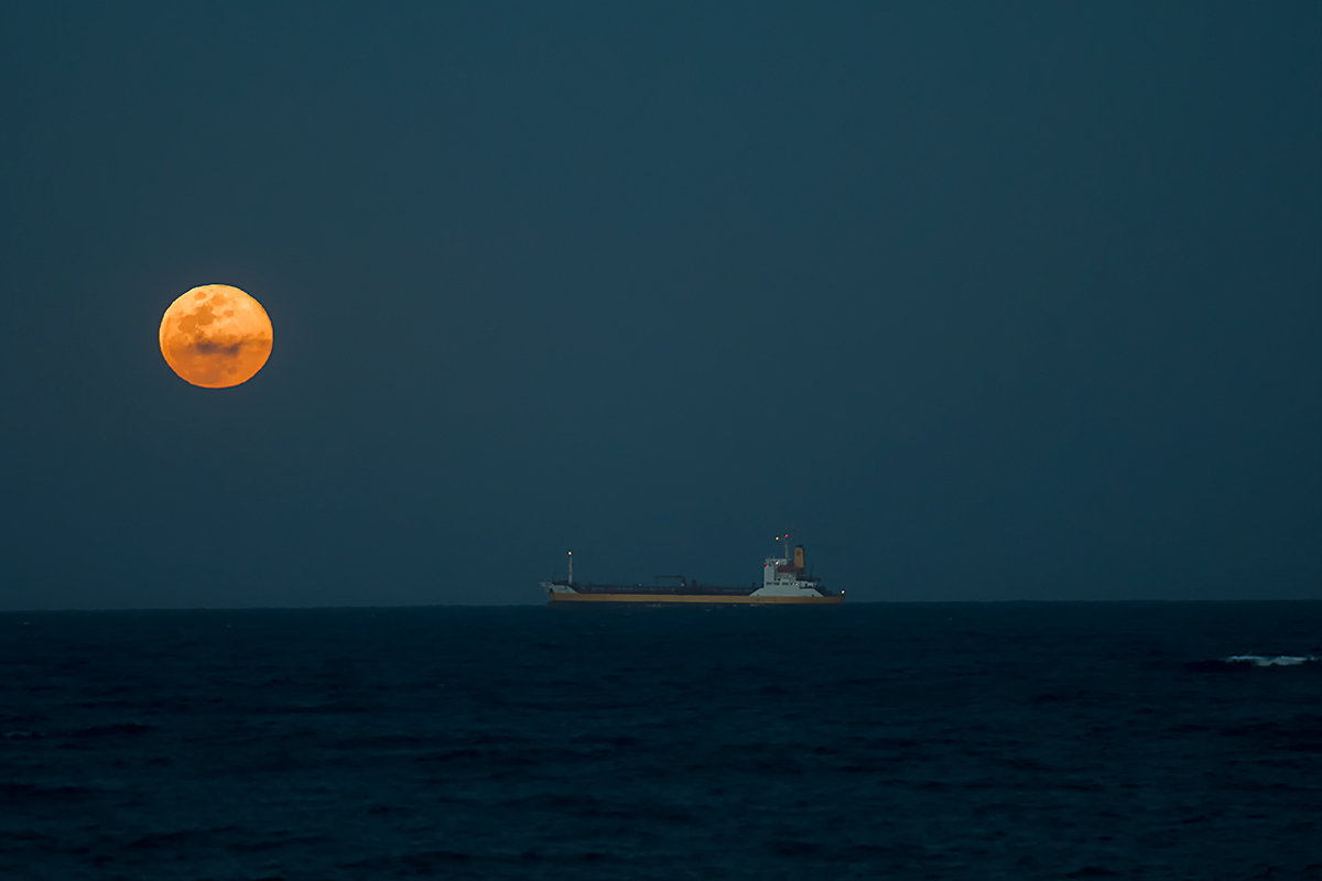 ...per un momento così' vicina...