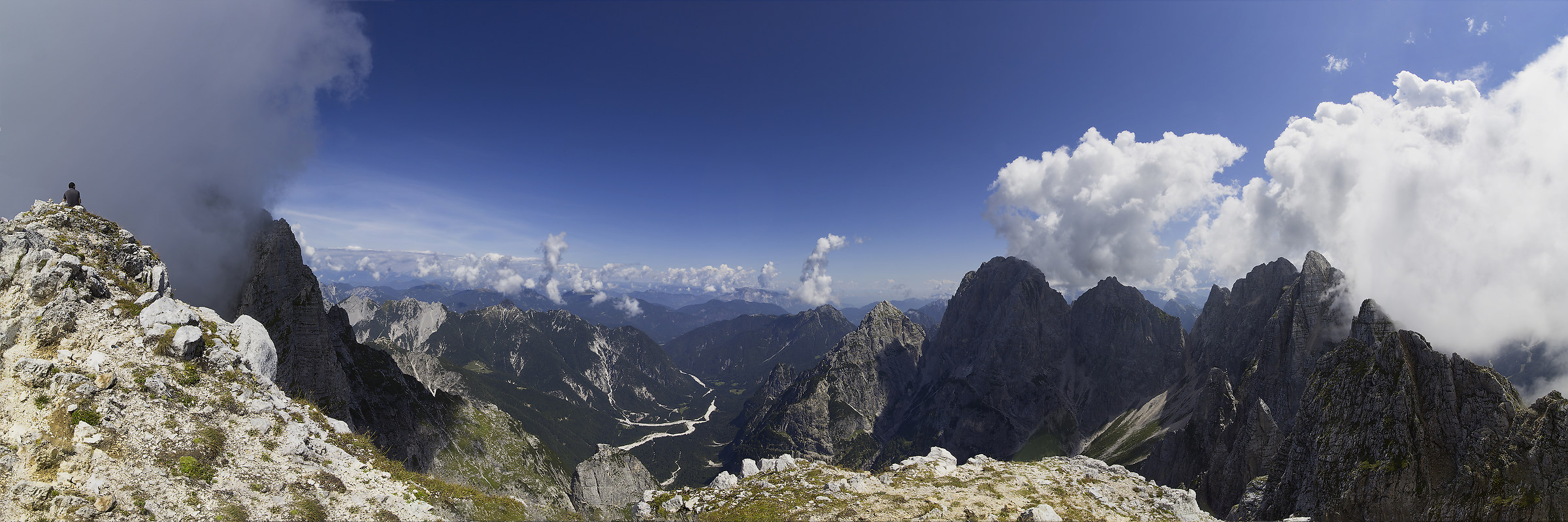 Tops of Terrarossa (Montasio Plateau-overview