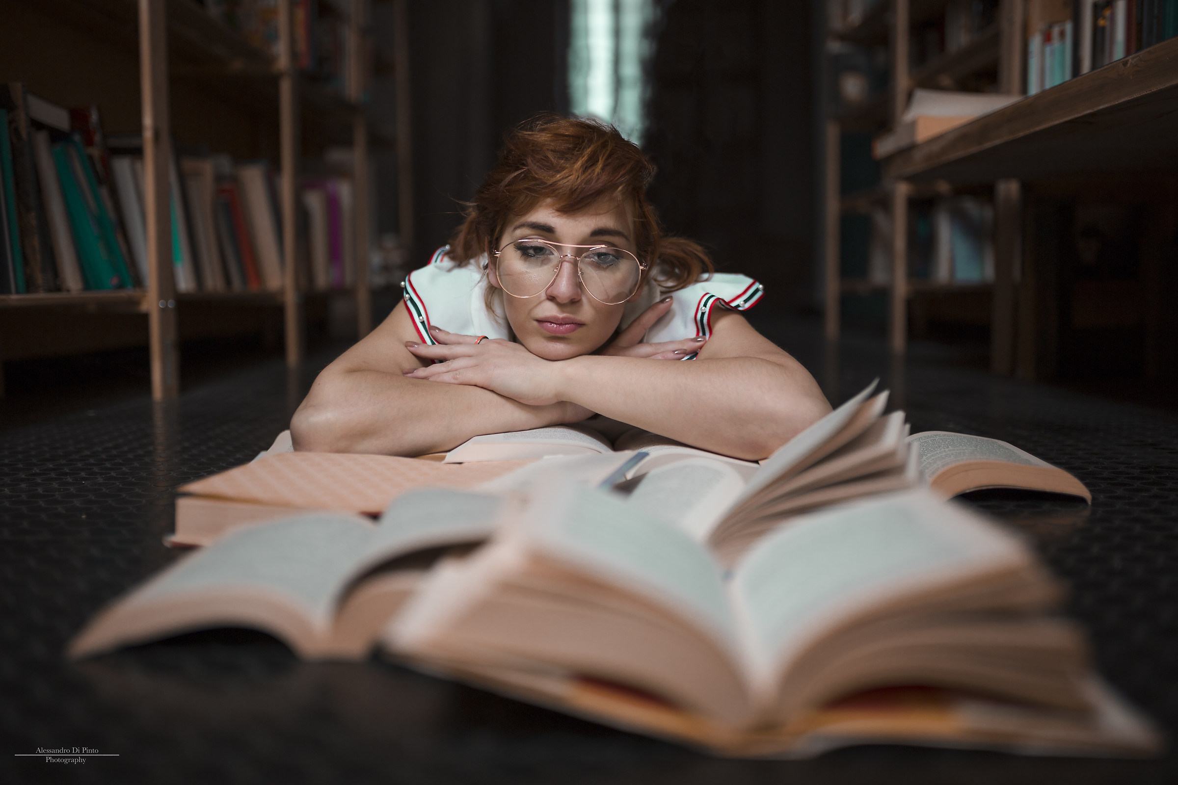 Nicoletta in library