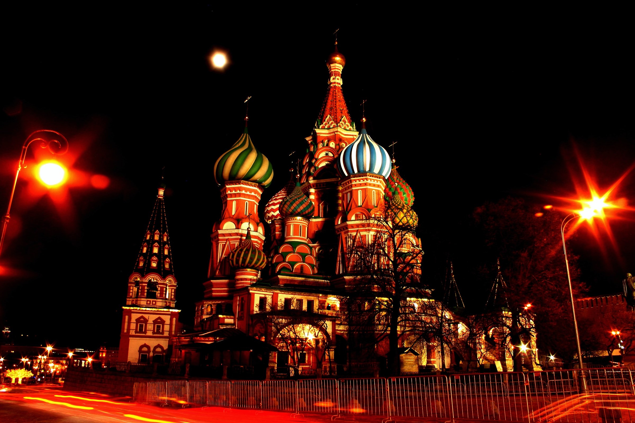 San Basilio (Moscow) by night