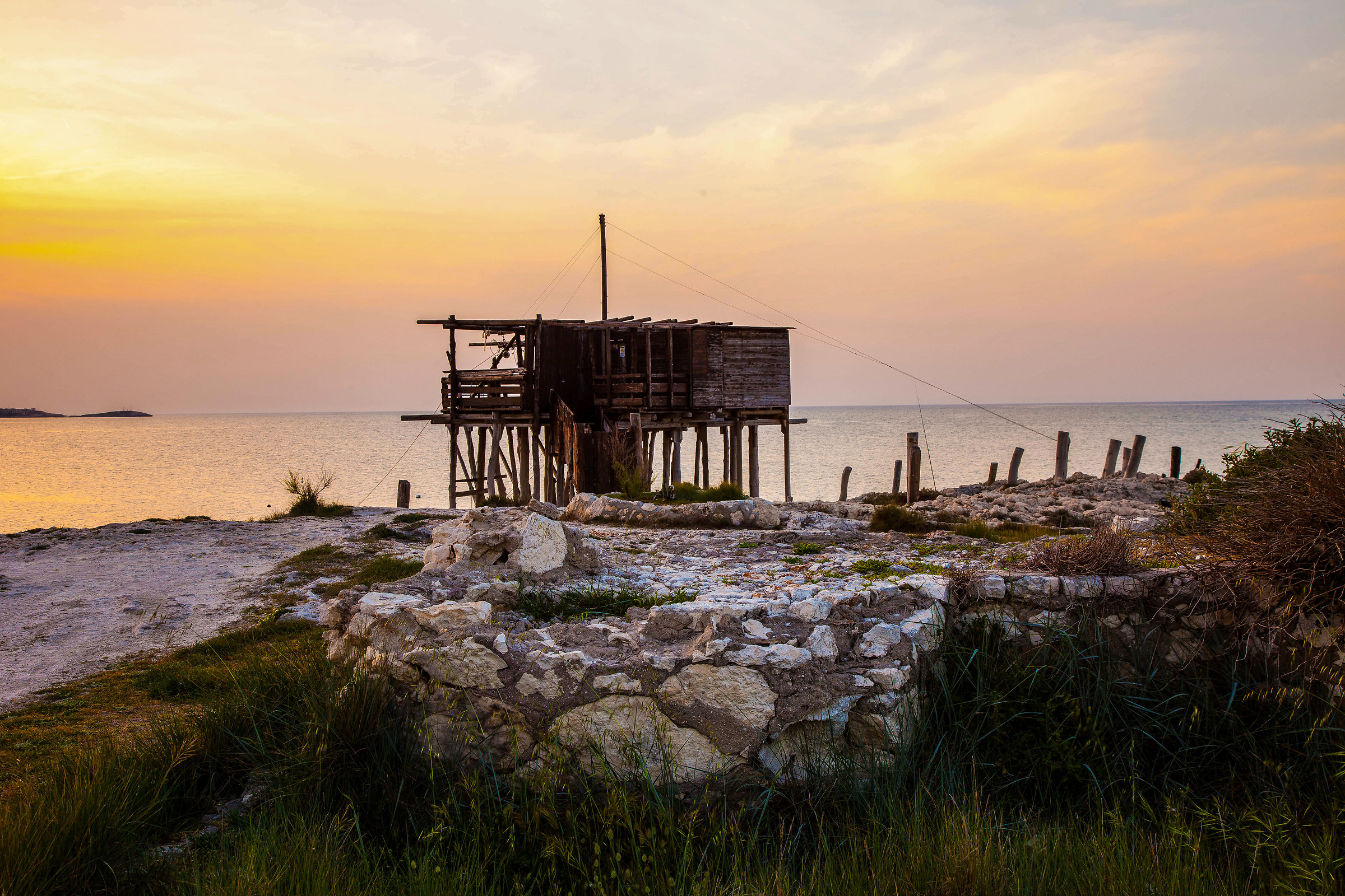 tramonto sul trabocco