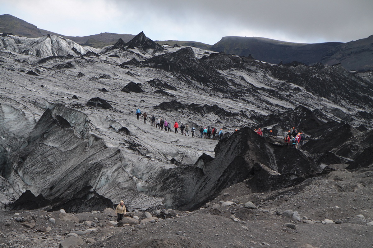 Verso il ghiacciaio  Solheimajokulli