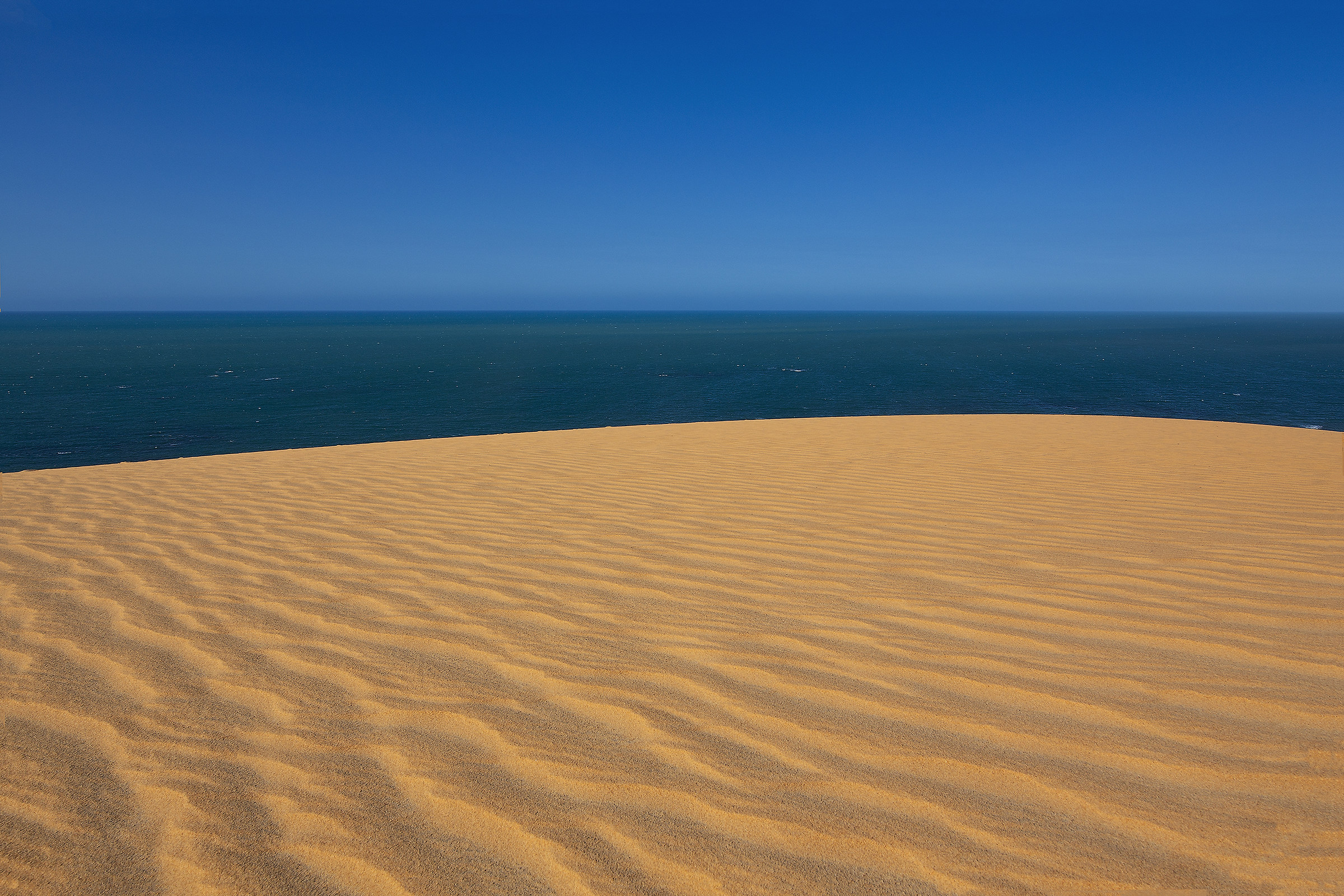 Sabbia, mare e cielo. Dune di Canoa Quebrada - Brasile.