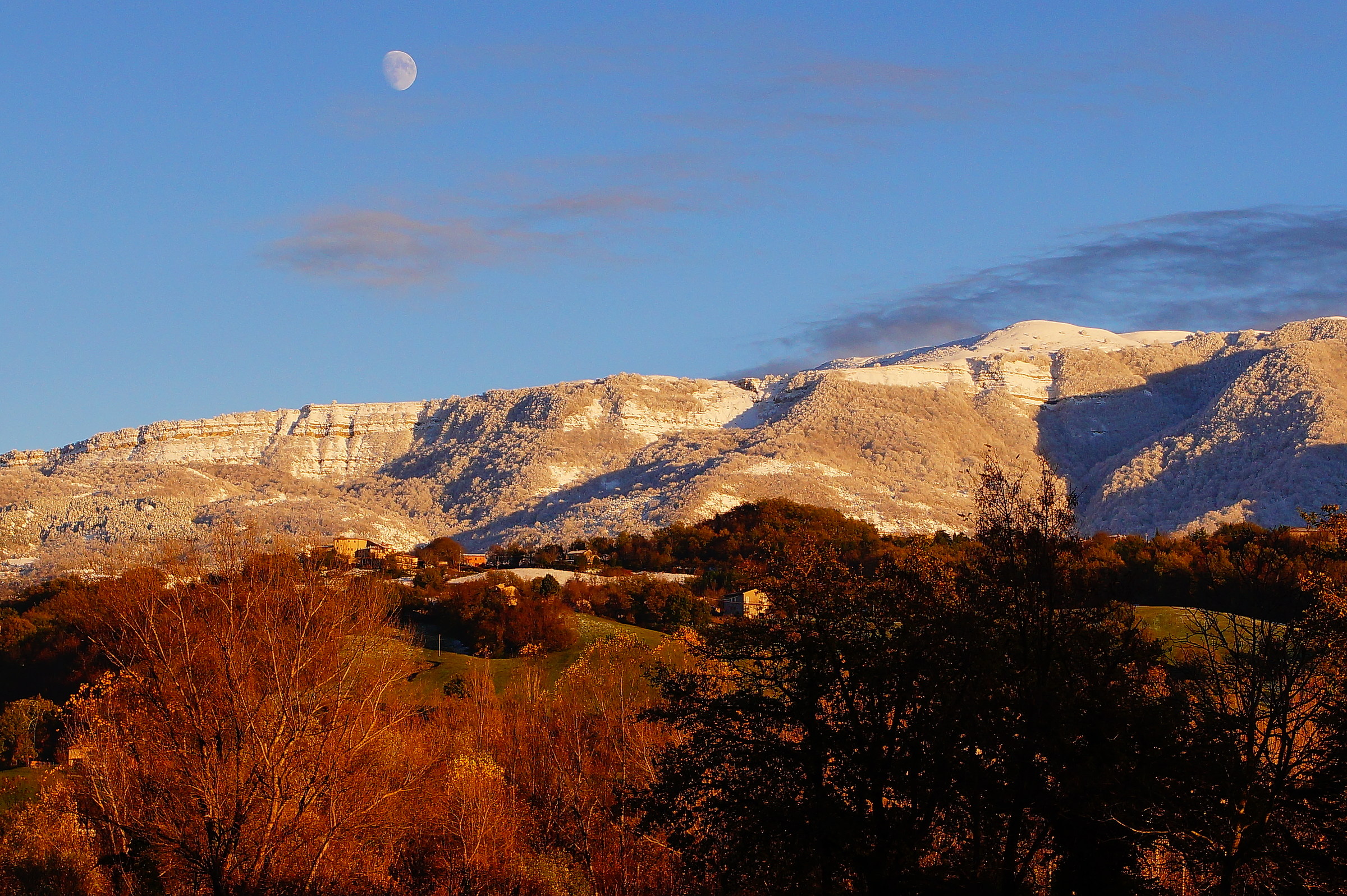 La Luna sul monte Carpegna