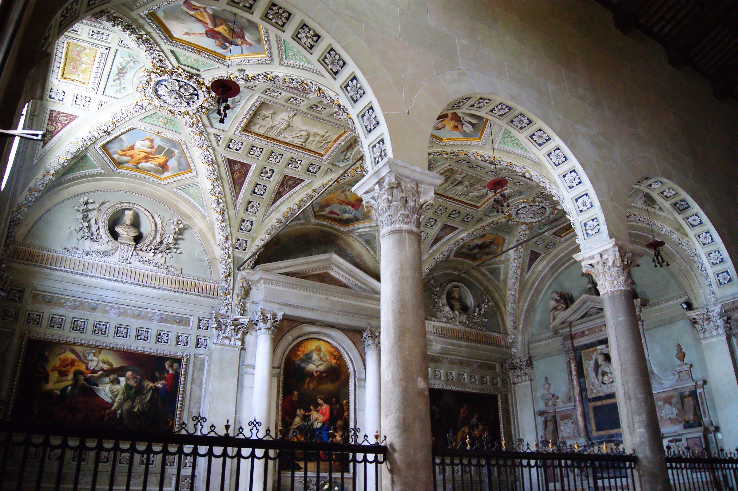 Una delle tante chiese di Lucca