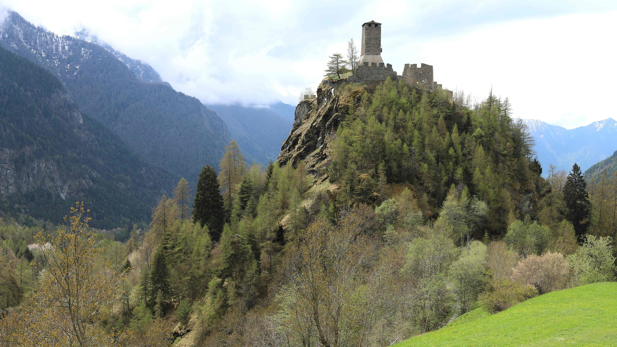 Castello di Graines, Val d'Ayas (1263 d.C.)
