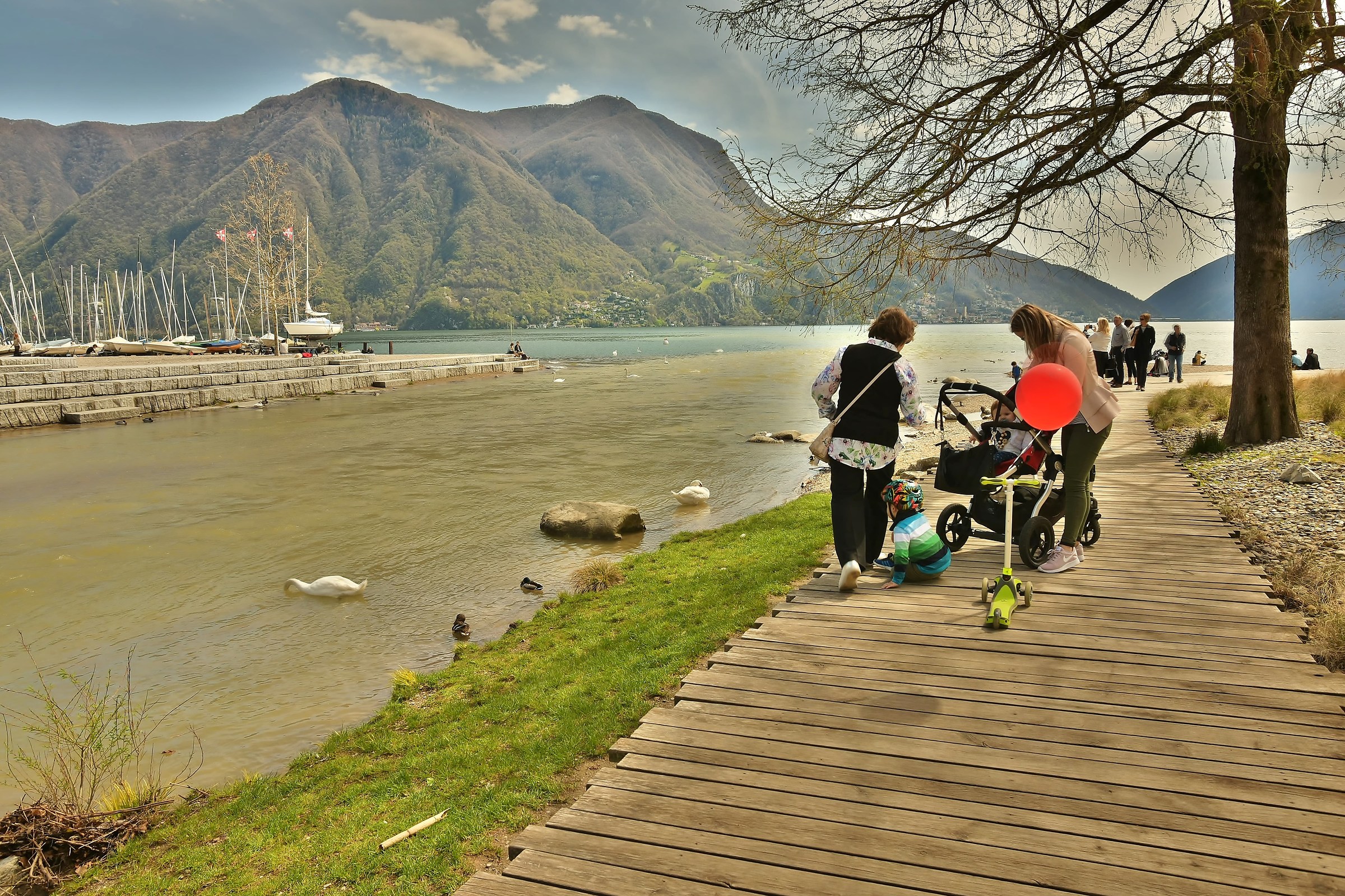 Passeggiata domenicale al lago