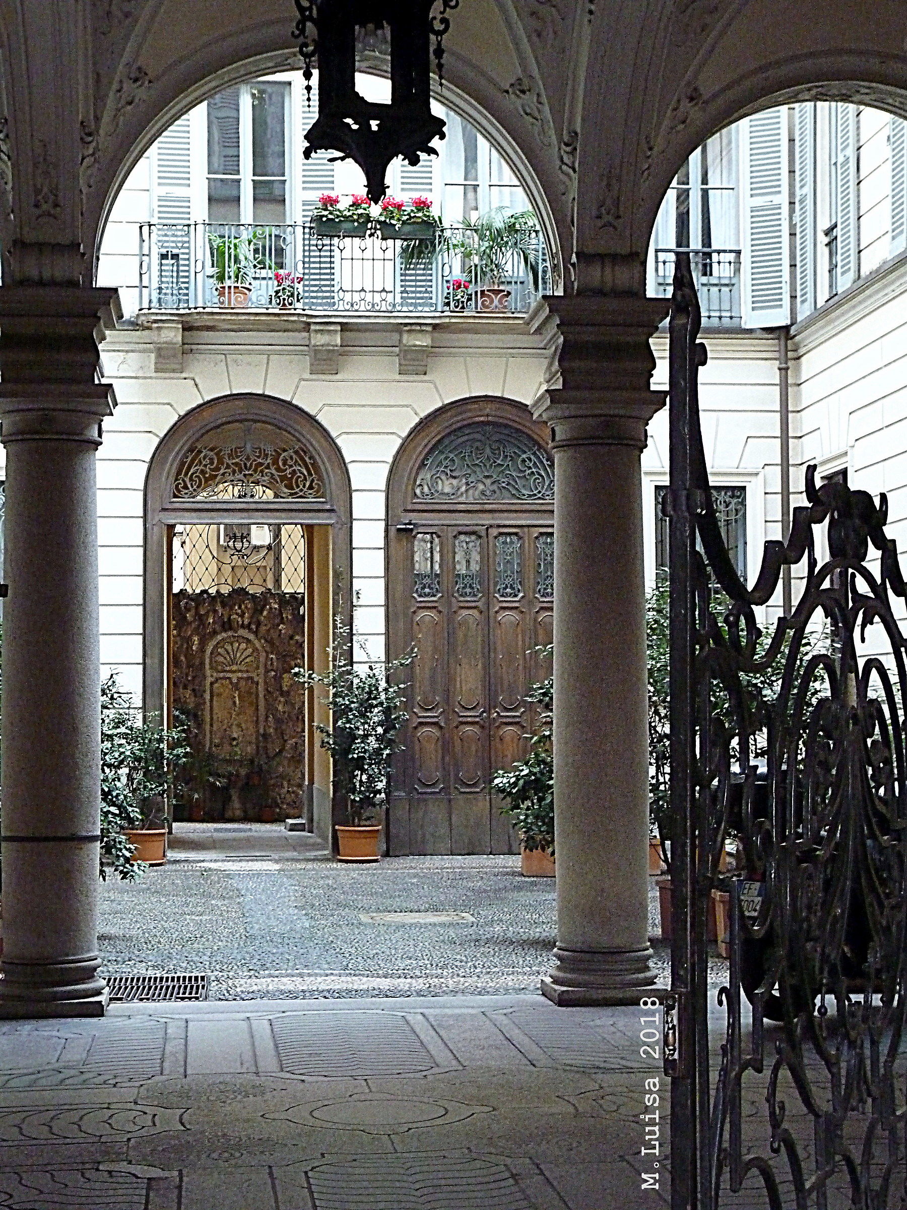 un antico palazzo.......