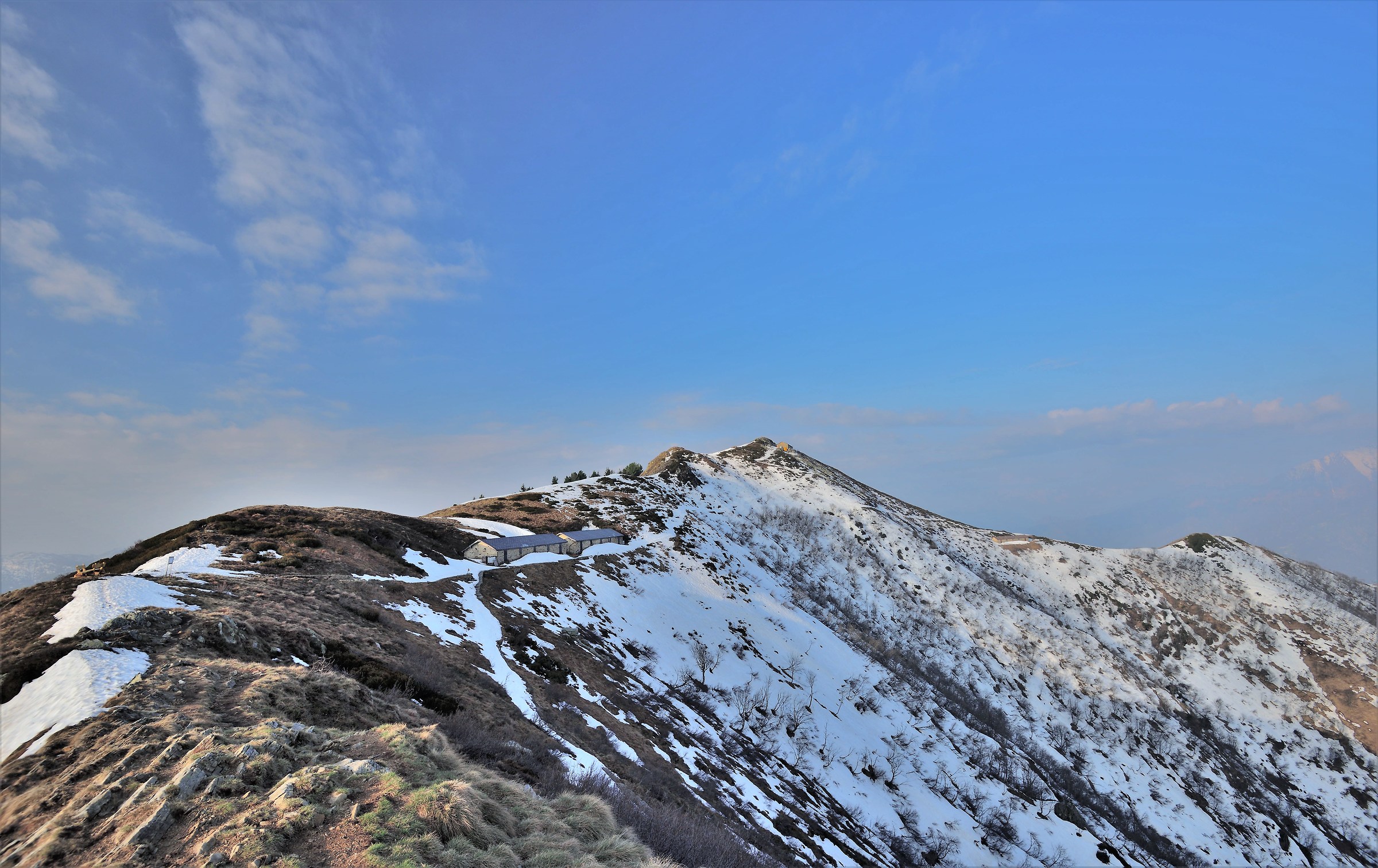 In the middle at the top the highest point ridge by rays