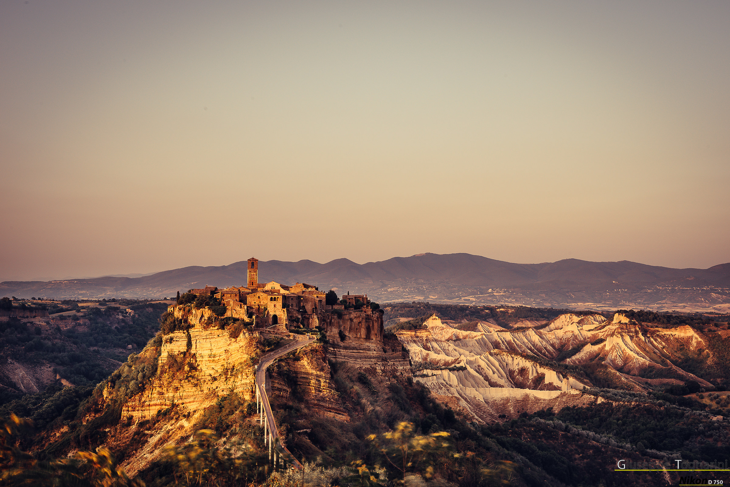 Civita di-"The Dying Country" (Golden hour)