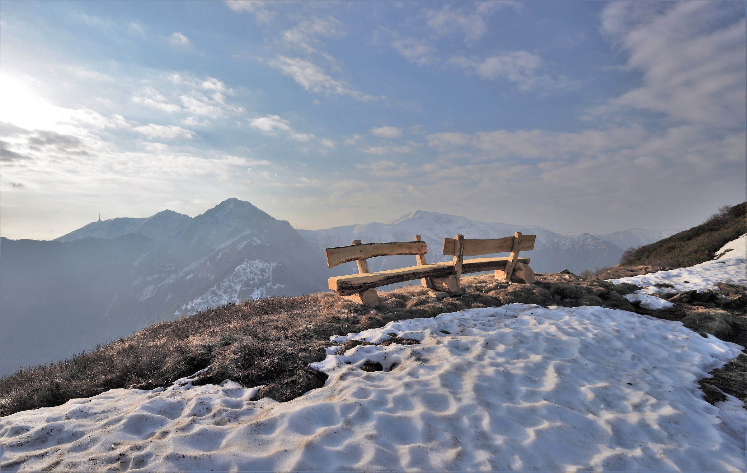 In front of the Monte Tamaro and to sin the Gradiccioli