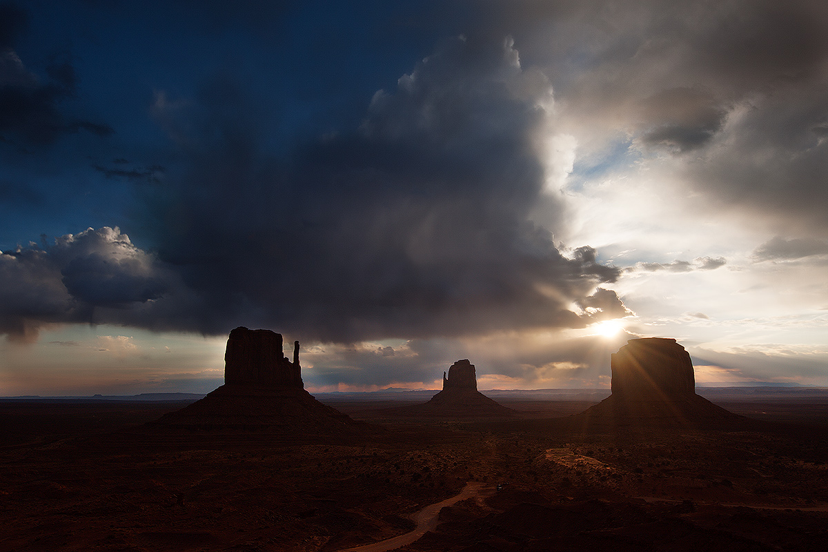 Monument Valley @ dawn