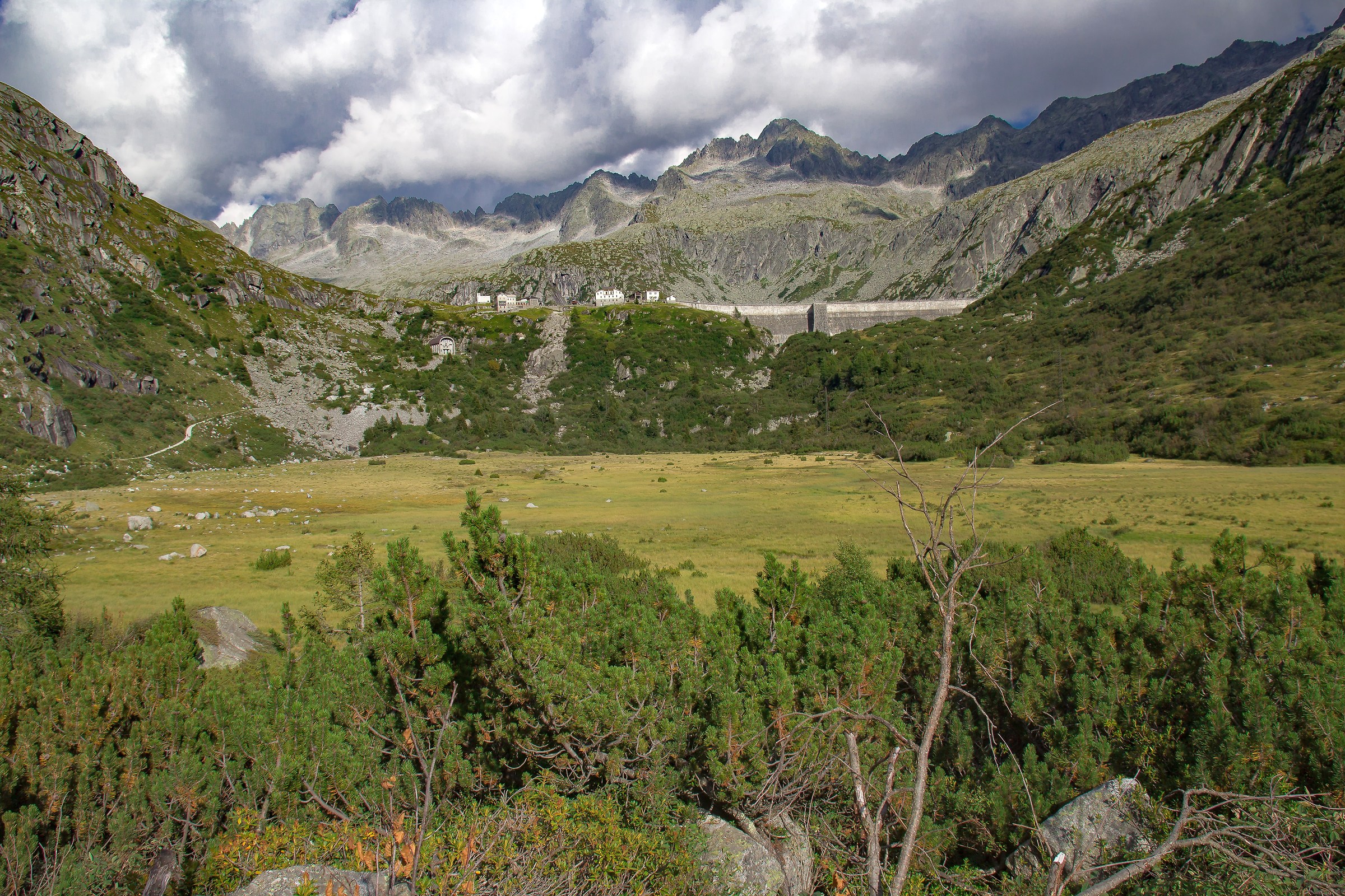 Dam of Salaro and Piana di Macesso