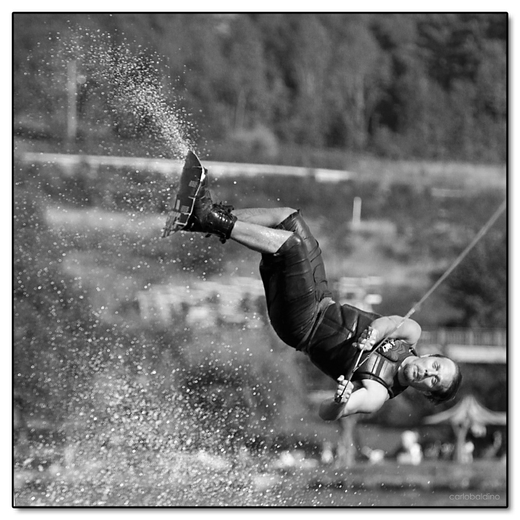 Acrobazie sul lago - Stunt on the lake