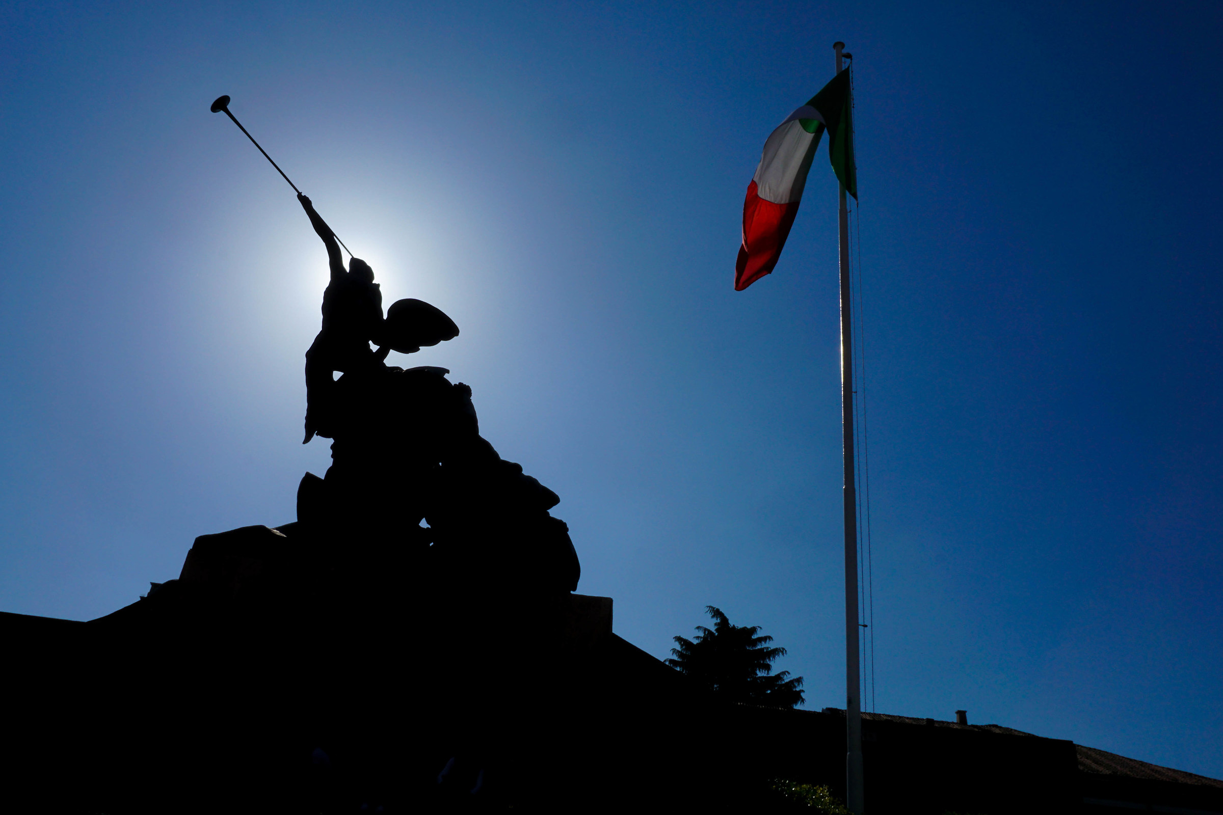 The sun will rise again-memorial to the fallen