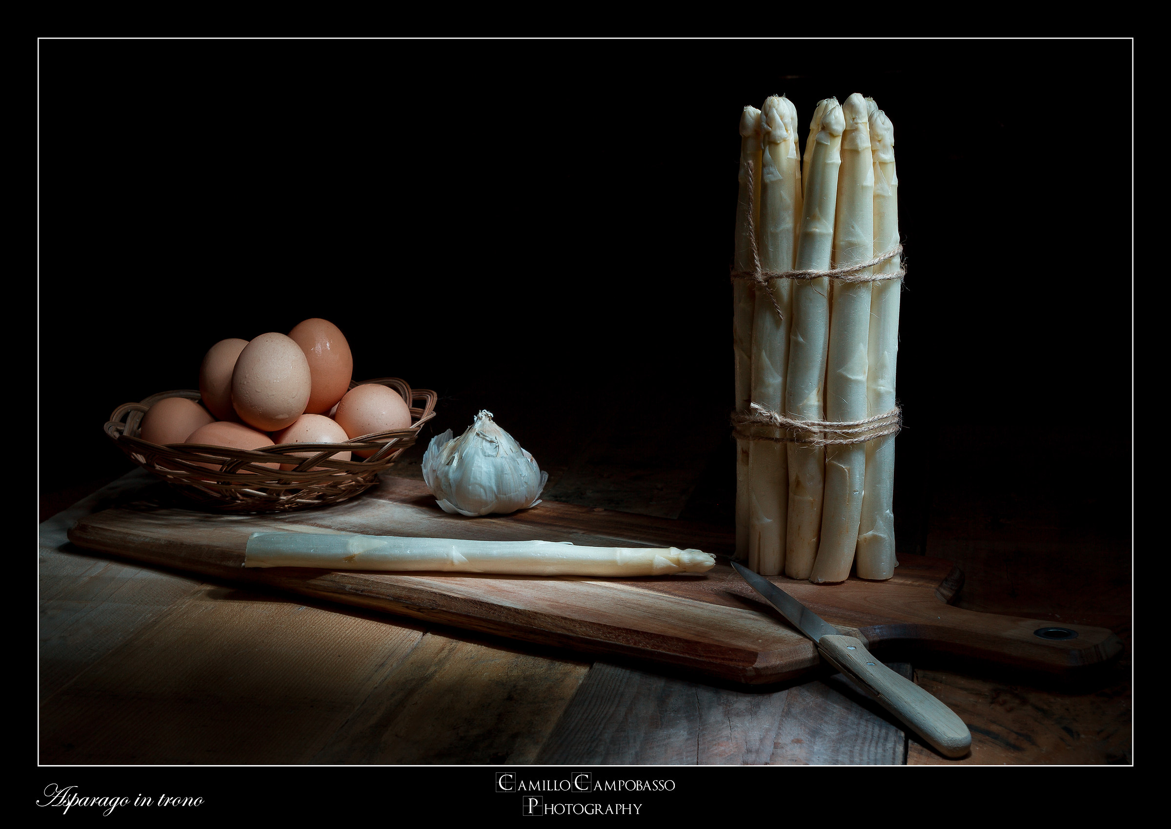 The Asperges sur le trone