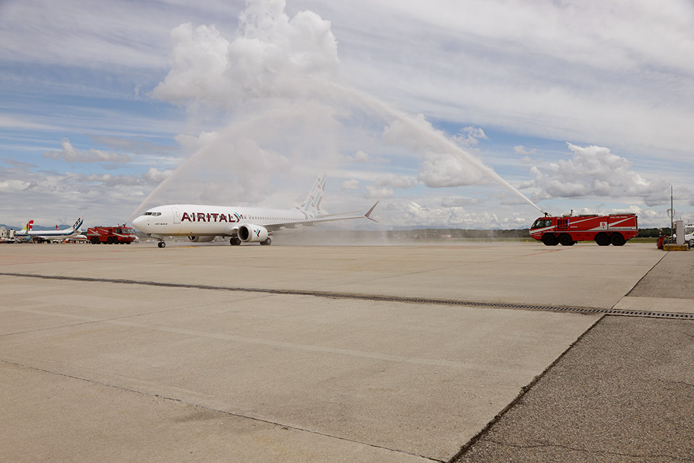 737 MAX 8 Airitaly