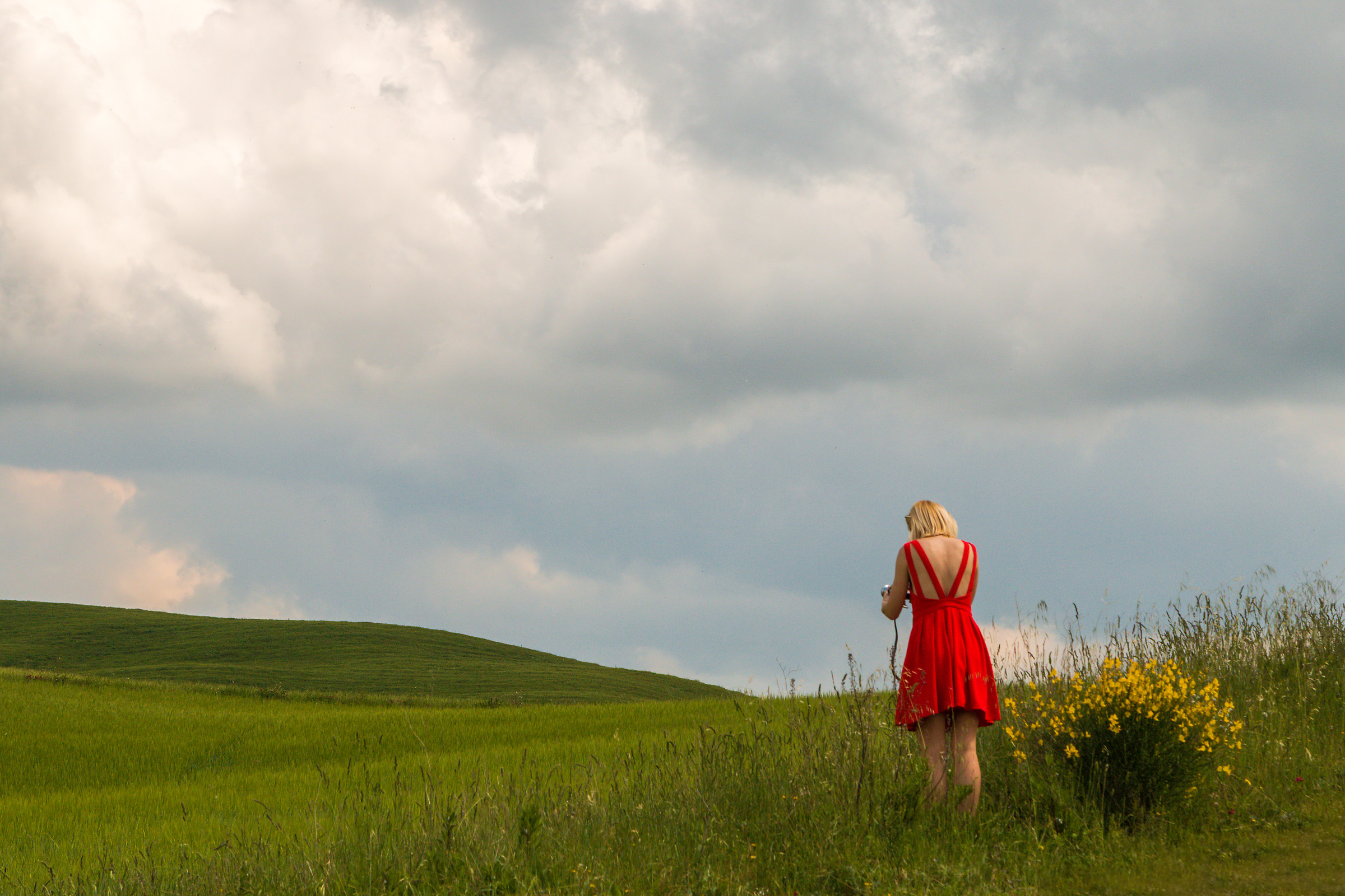 The photographer in red