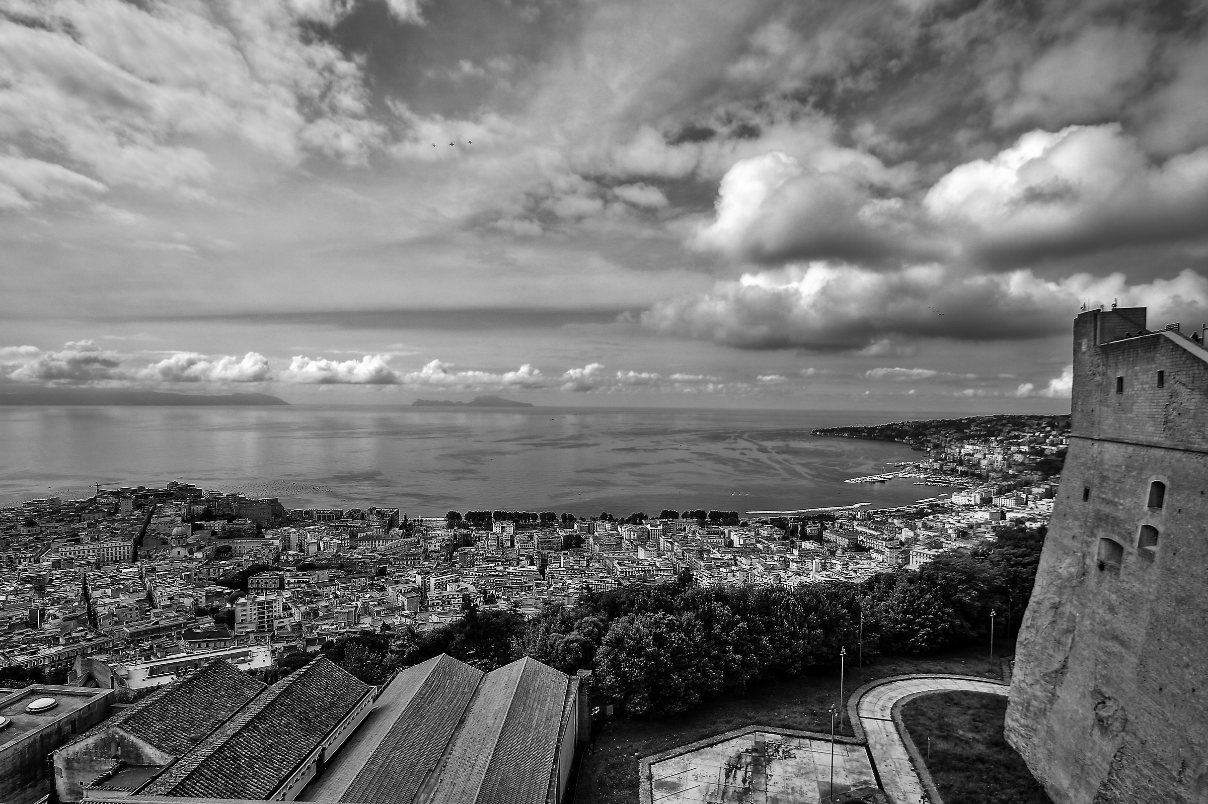 On the DX, Posillipo's promontory