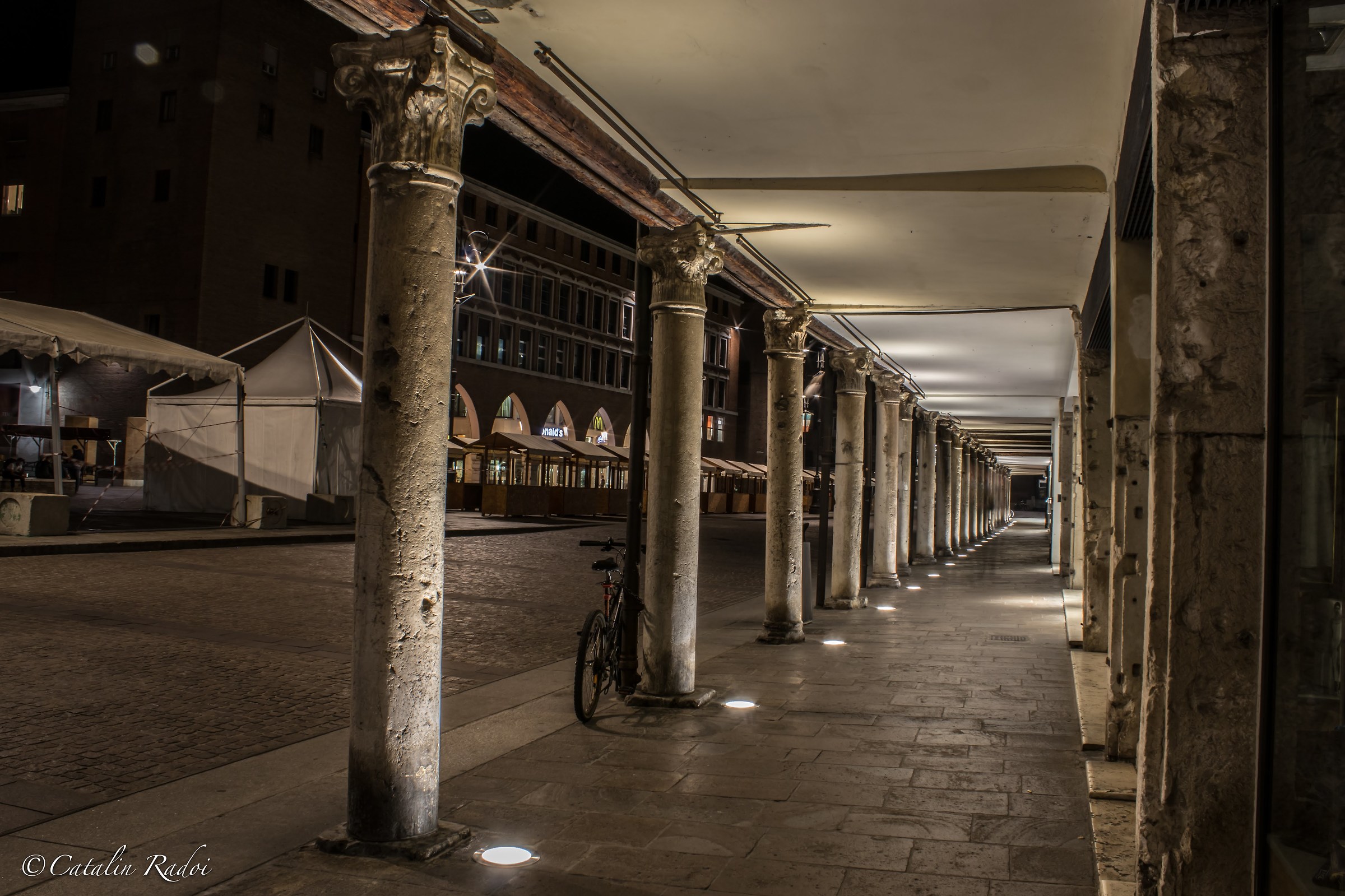 Porticato piazza Trento Trieste