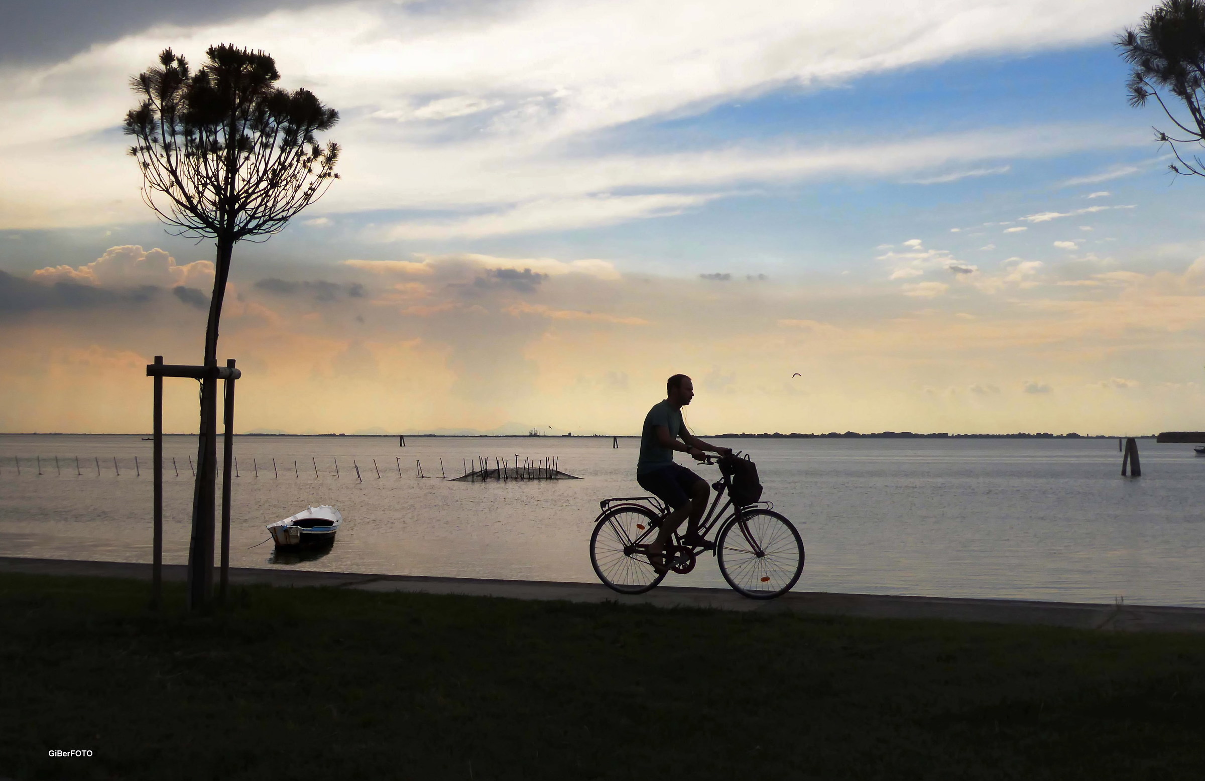 Pedalata in riviera. ( Malamocco-Lido di Venezia )