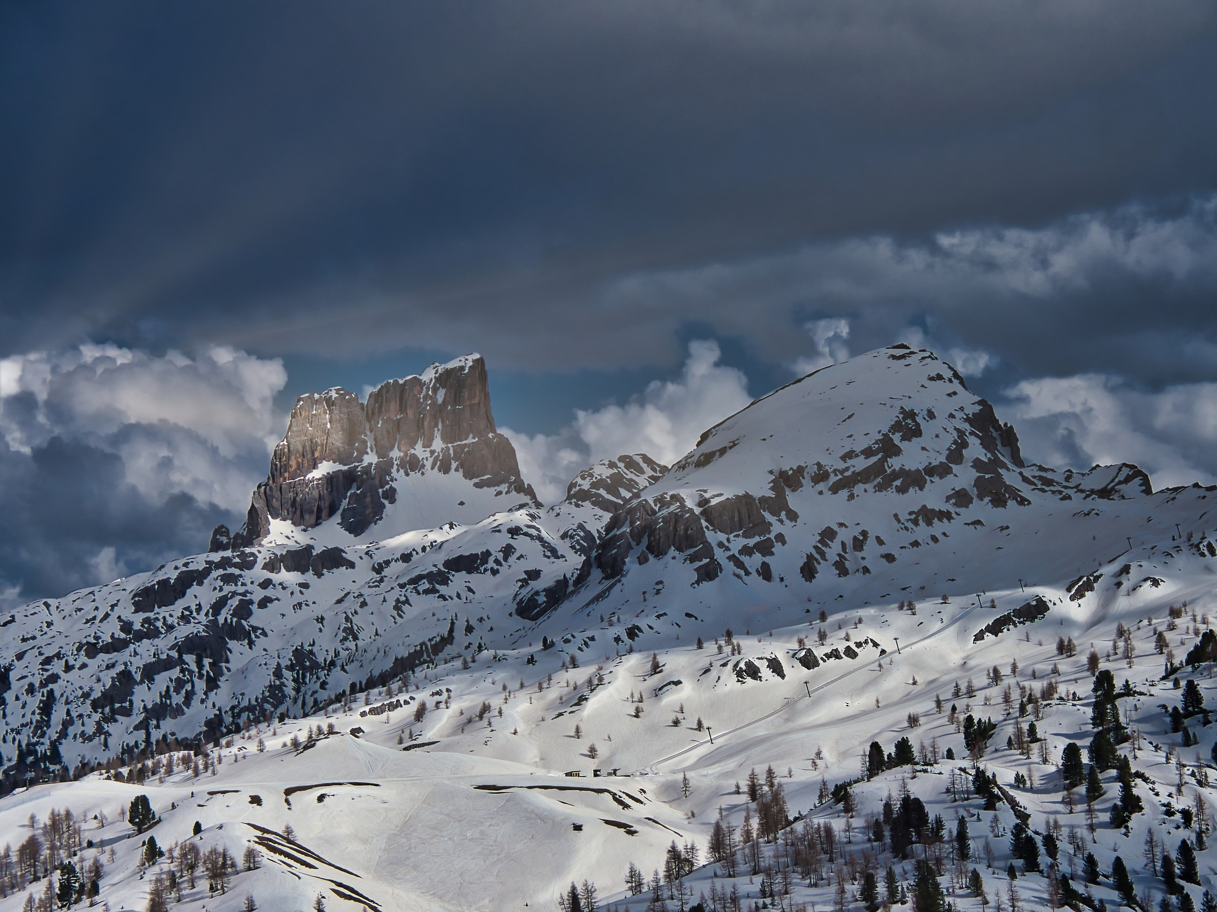 Rays of light on the Averau