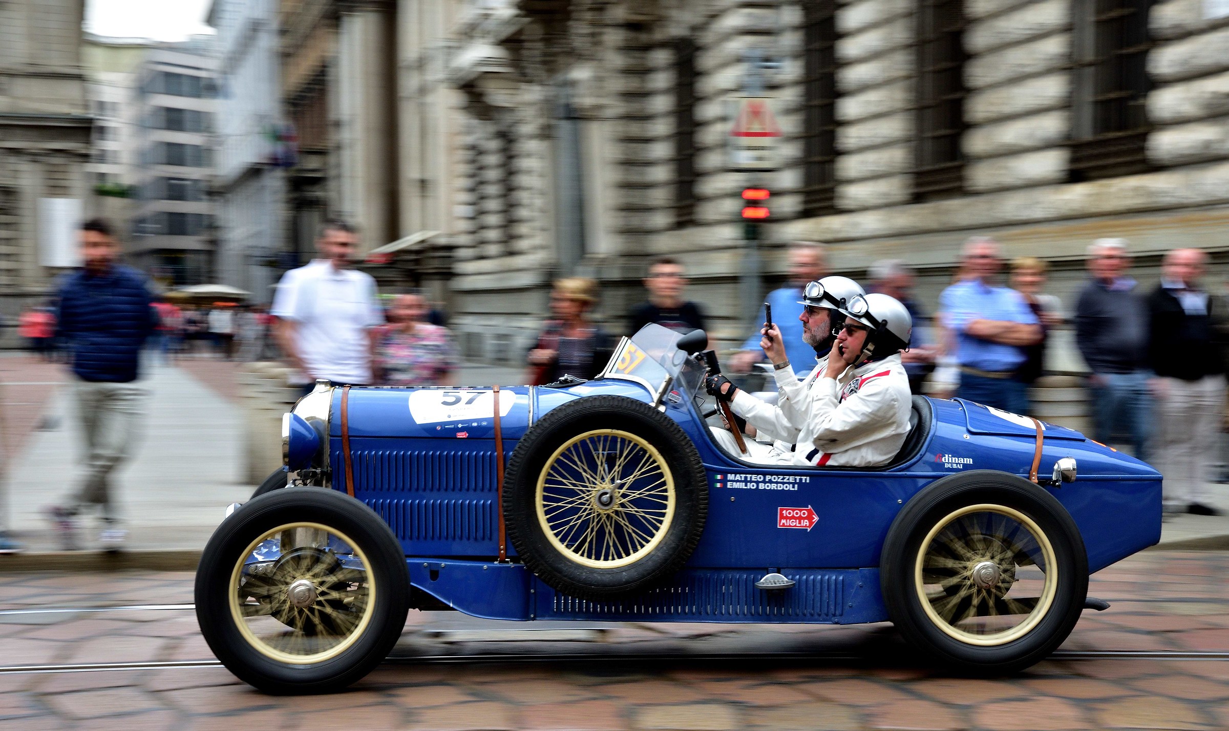 1000 miles a mobile phone