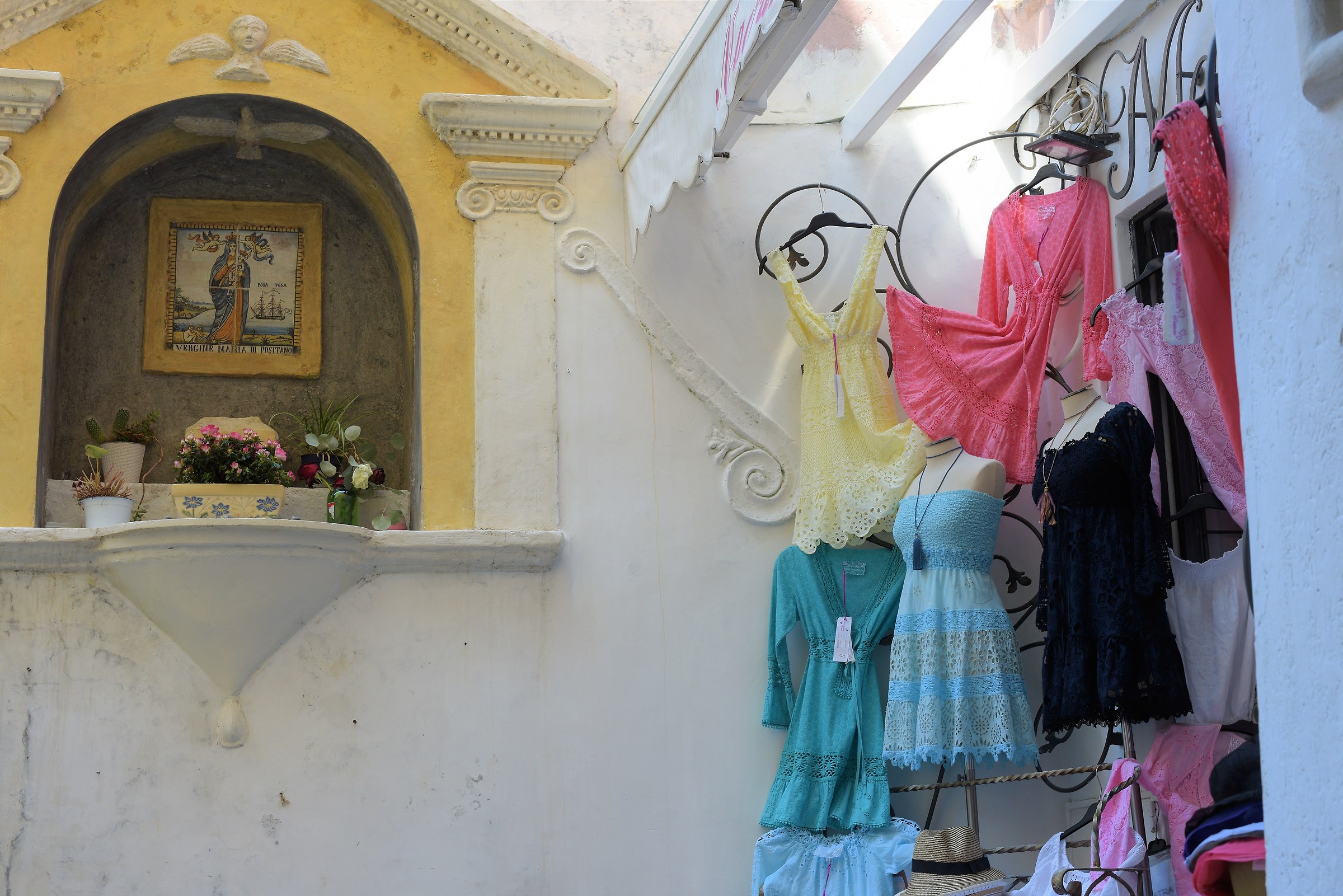 Positano between sacred and profane