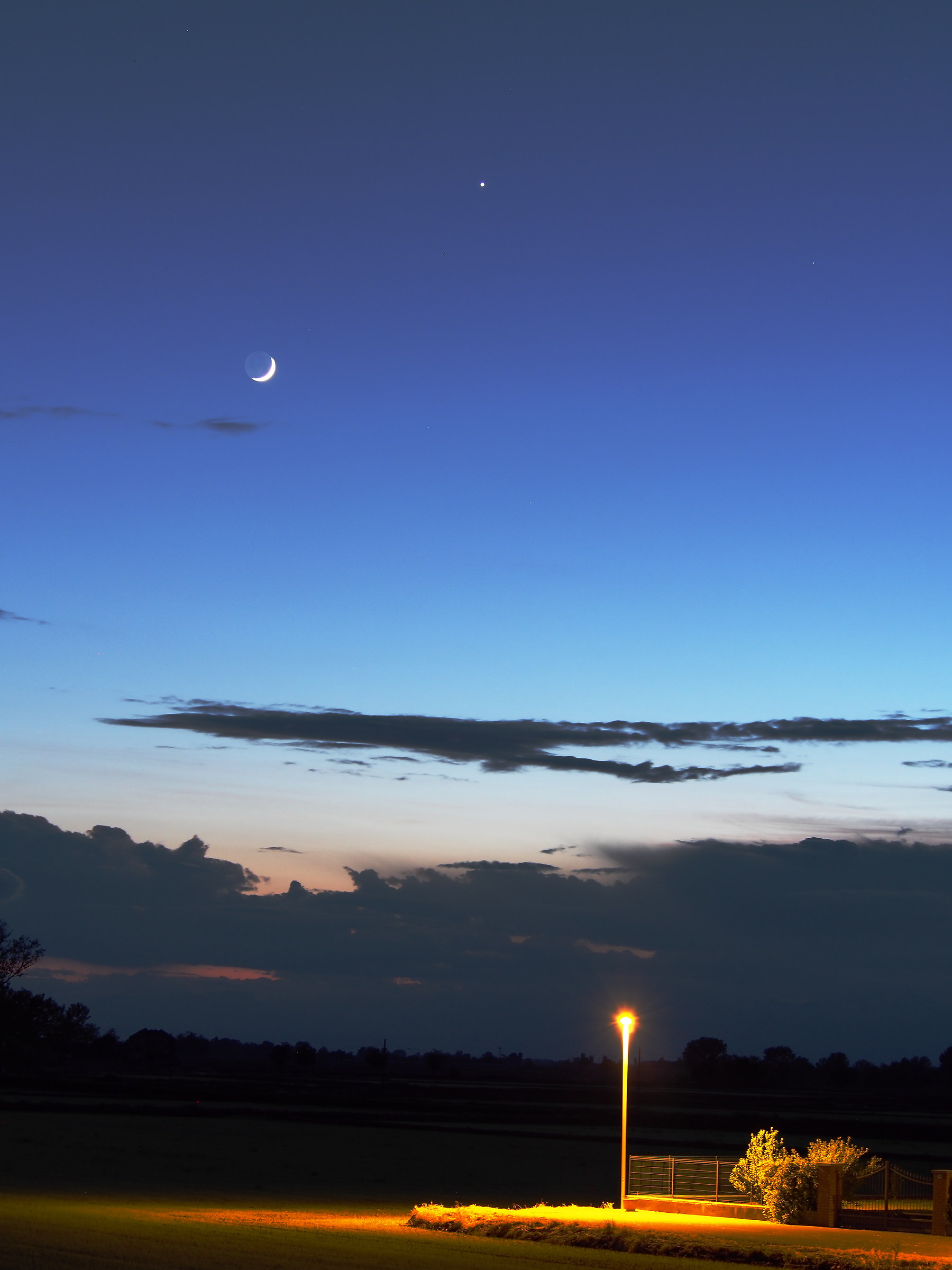 Venere, luna e ... lampione