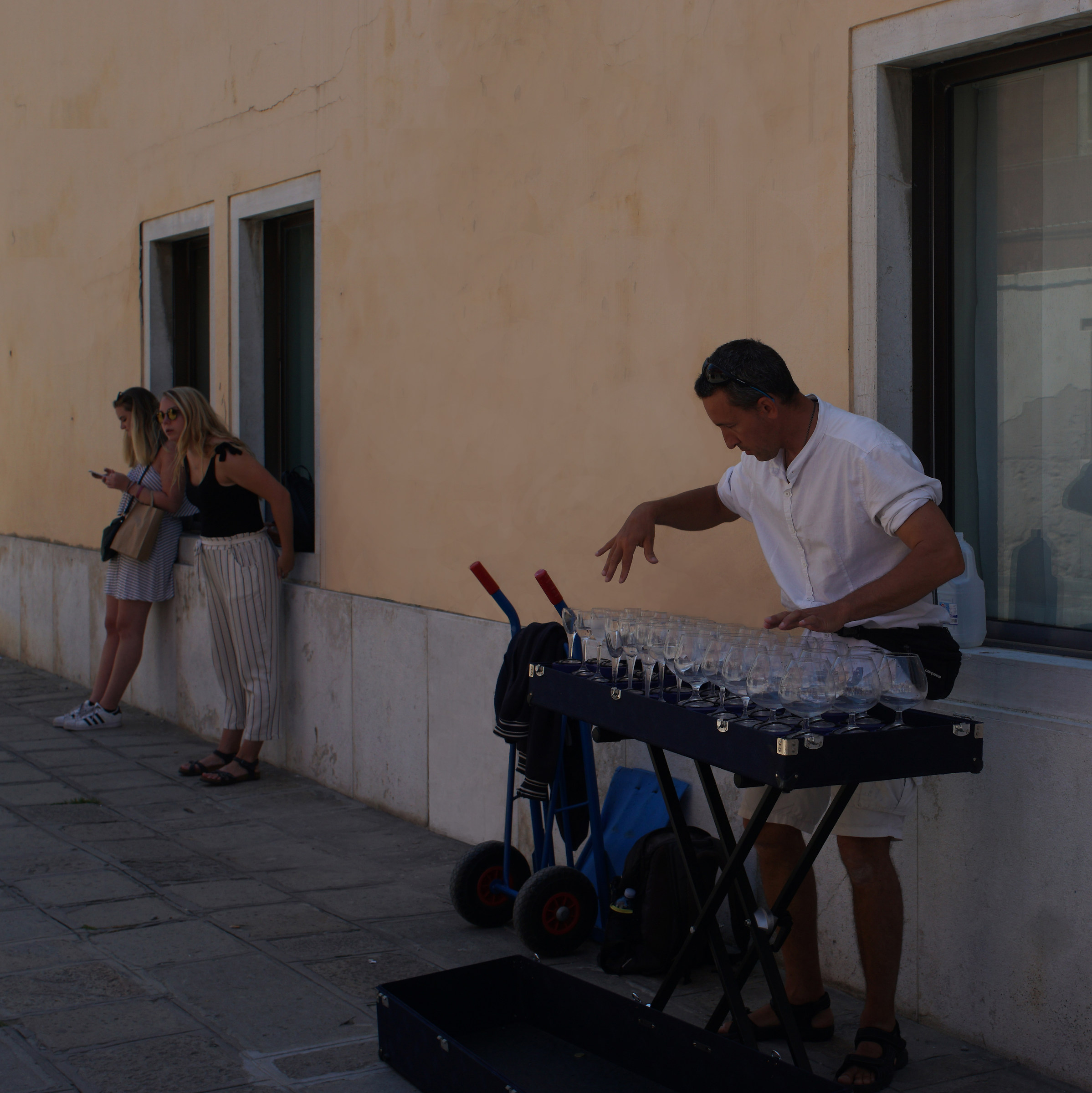 Water goblet and two tourist players