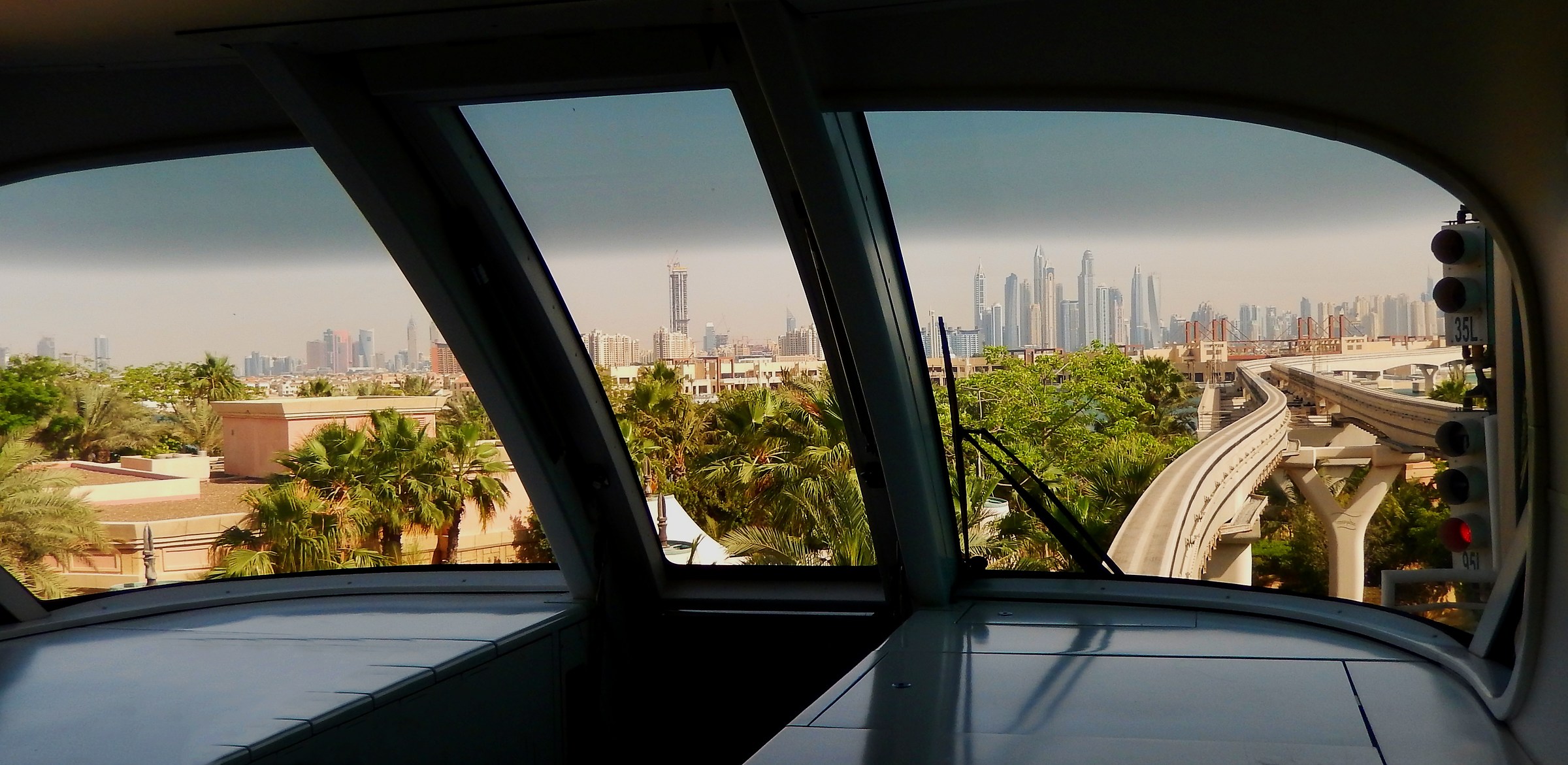 Skyline Dubai (view from the monorail)
