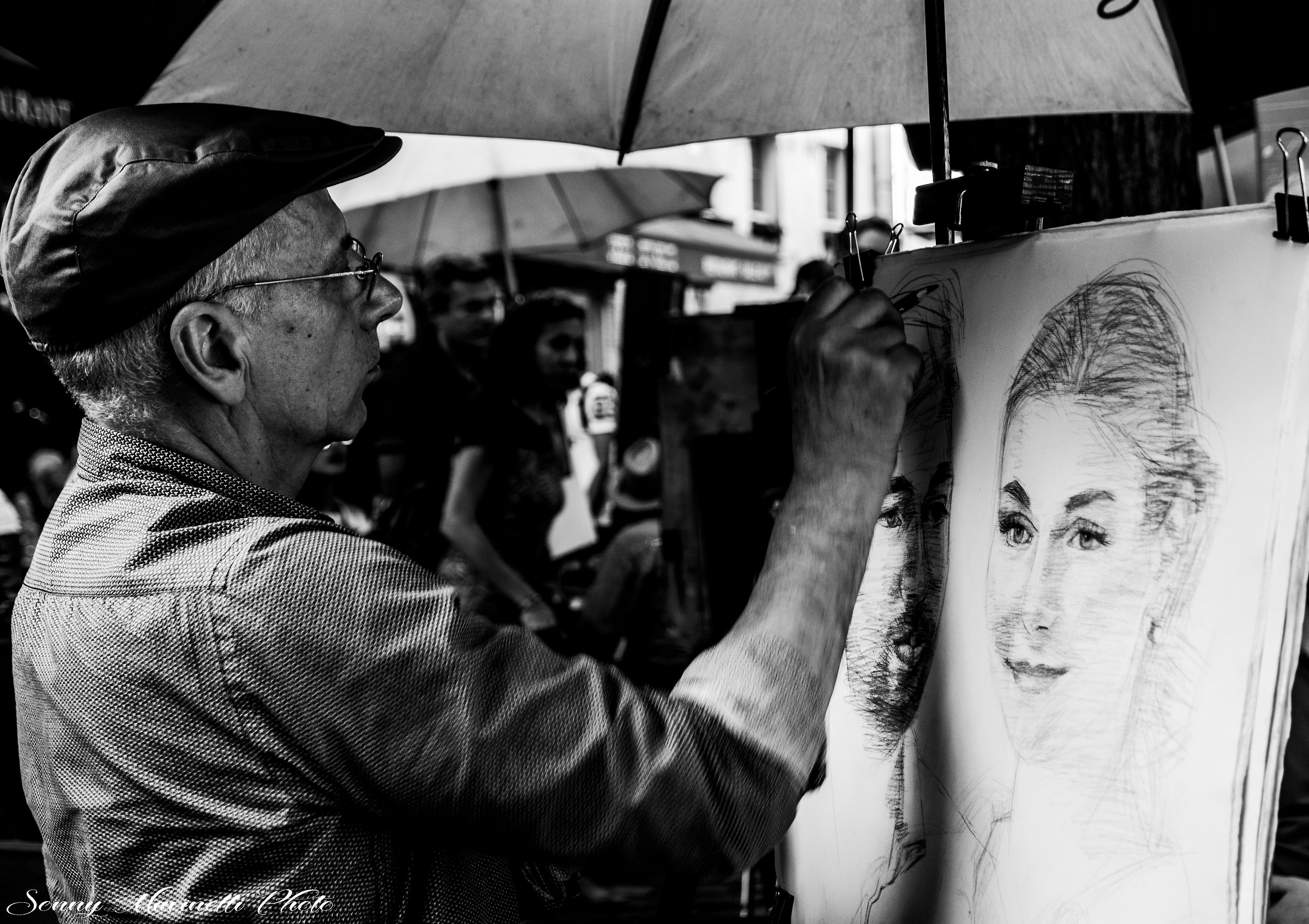 Street artist in Montmartre Paris