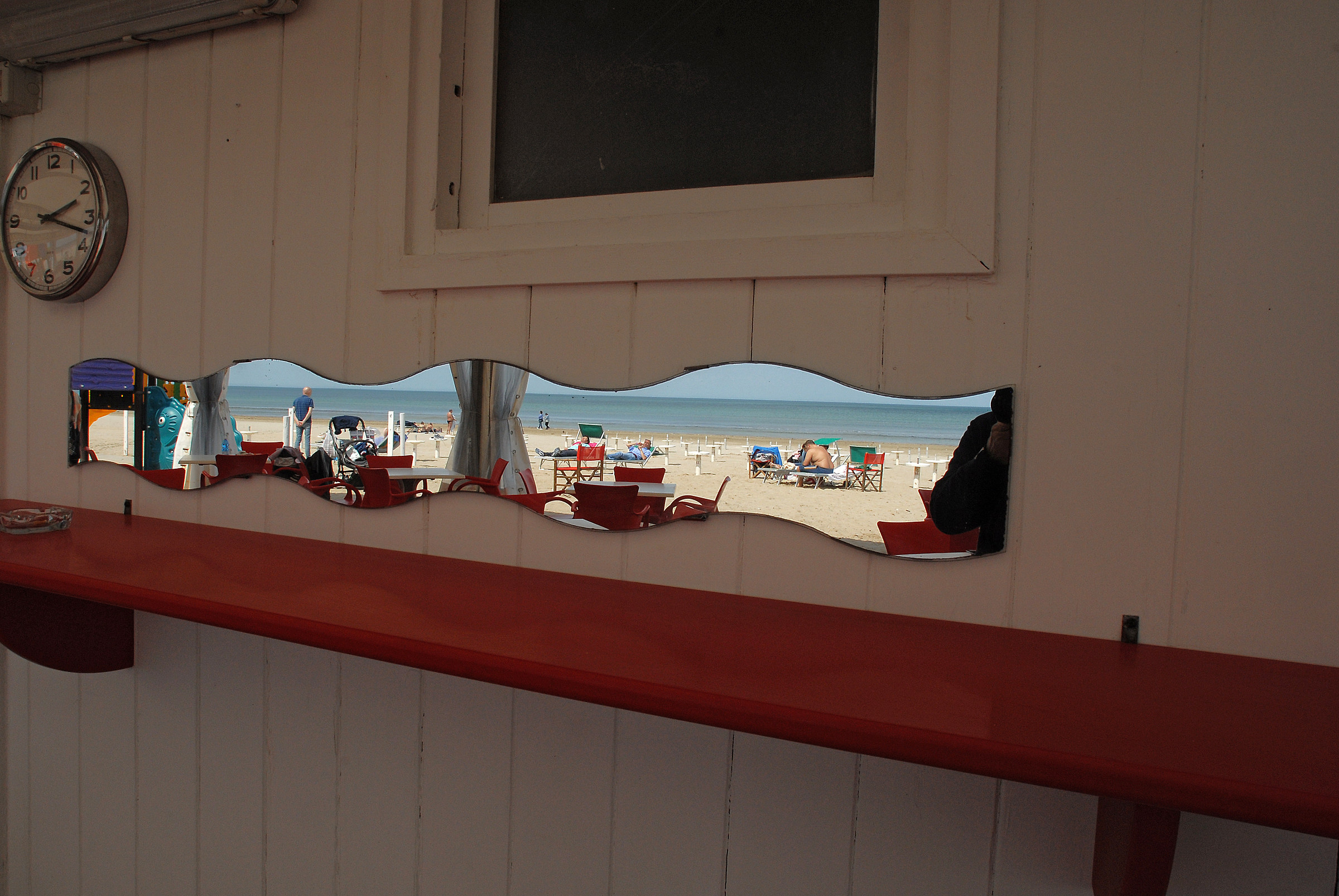 A reflection of the sea