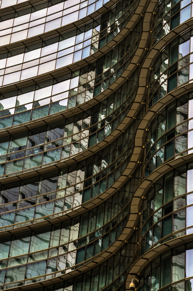 Acciaio, cielo e vetro