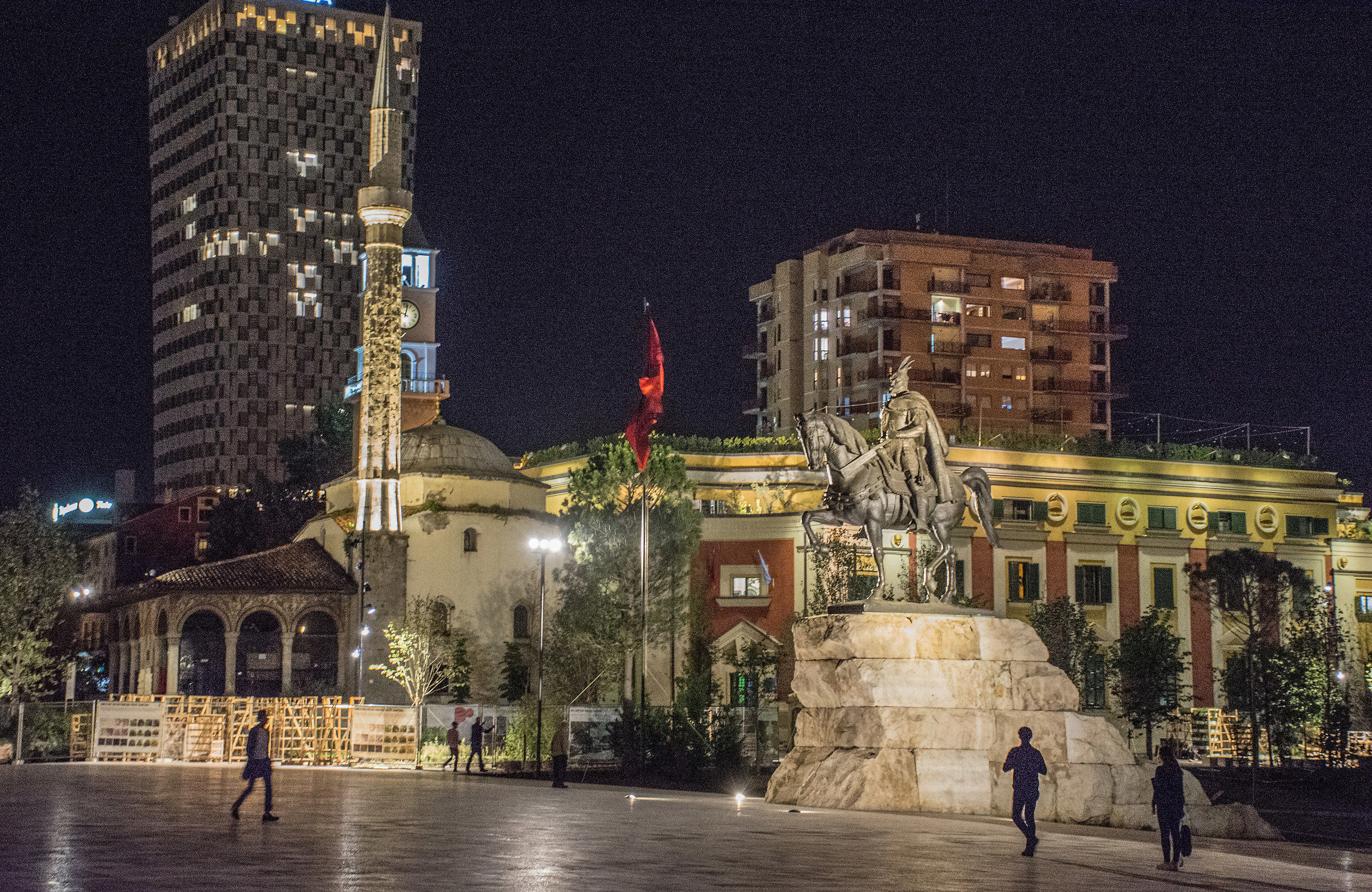 Sheshi SKenderbej-Tirana