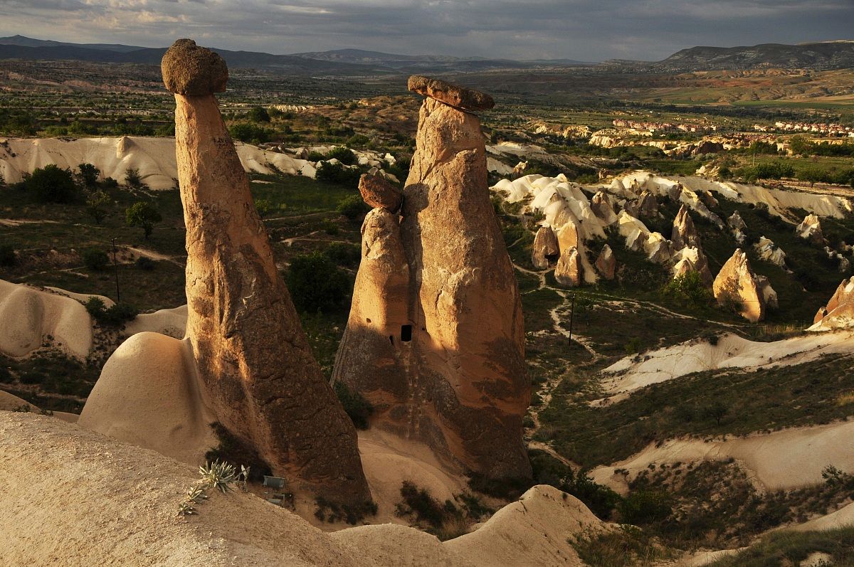 Tramonto con temporale in arrivo in Cappadocia