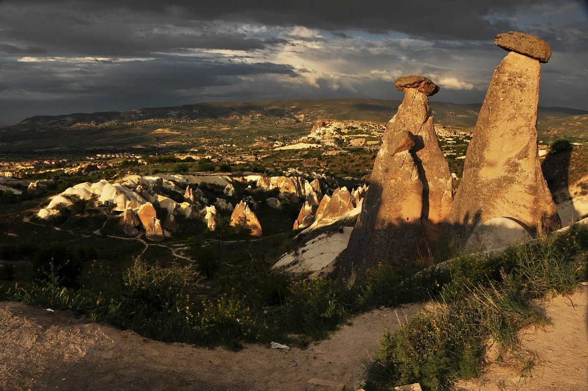 Tramonto con temporale in arrivo in Cappadocia