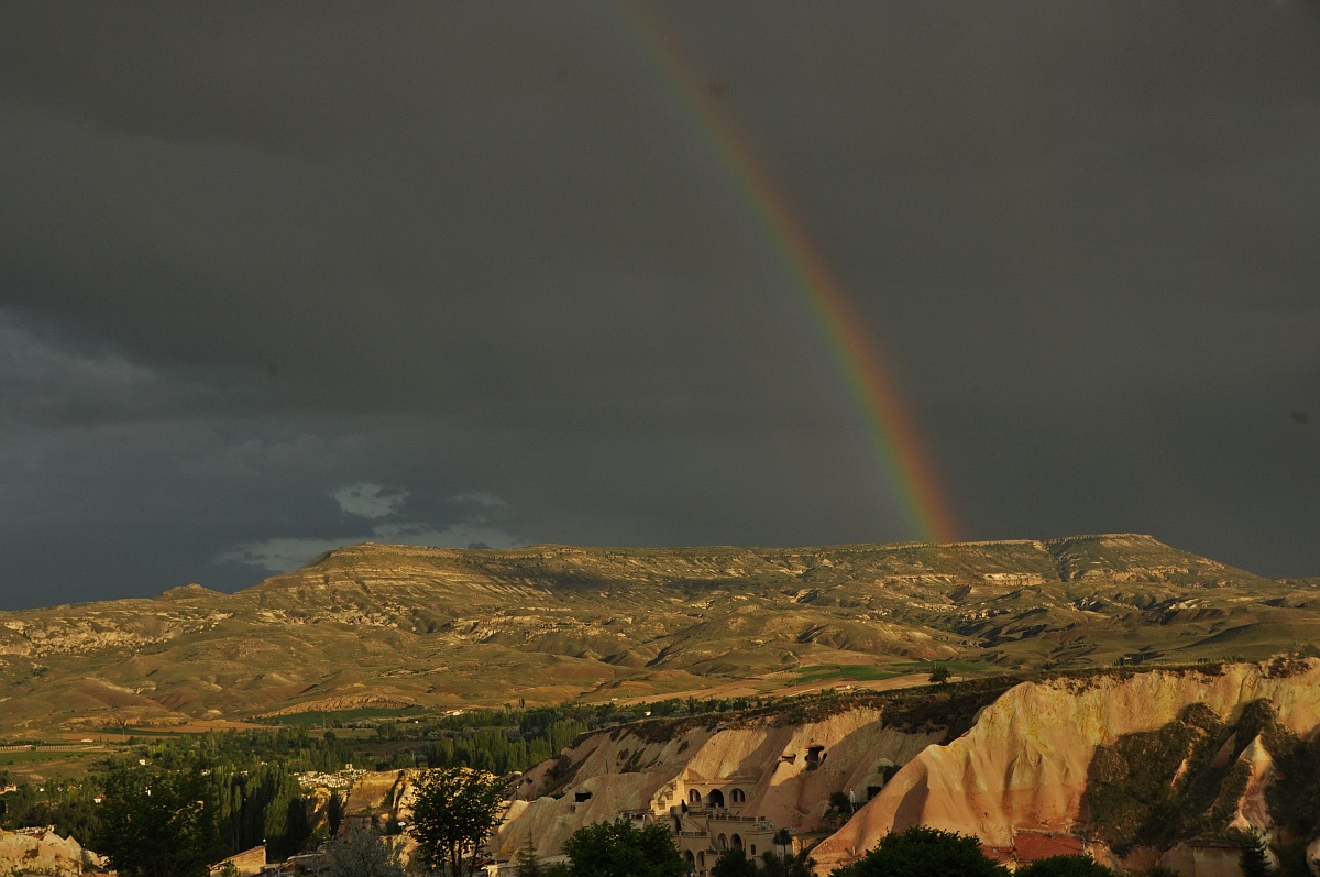 Tramonto con temporale in arrivo in Cappadocia