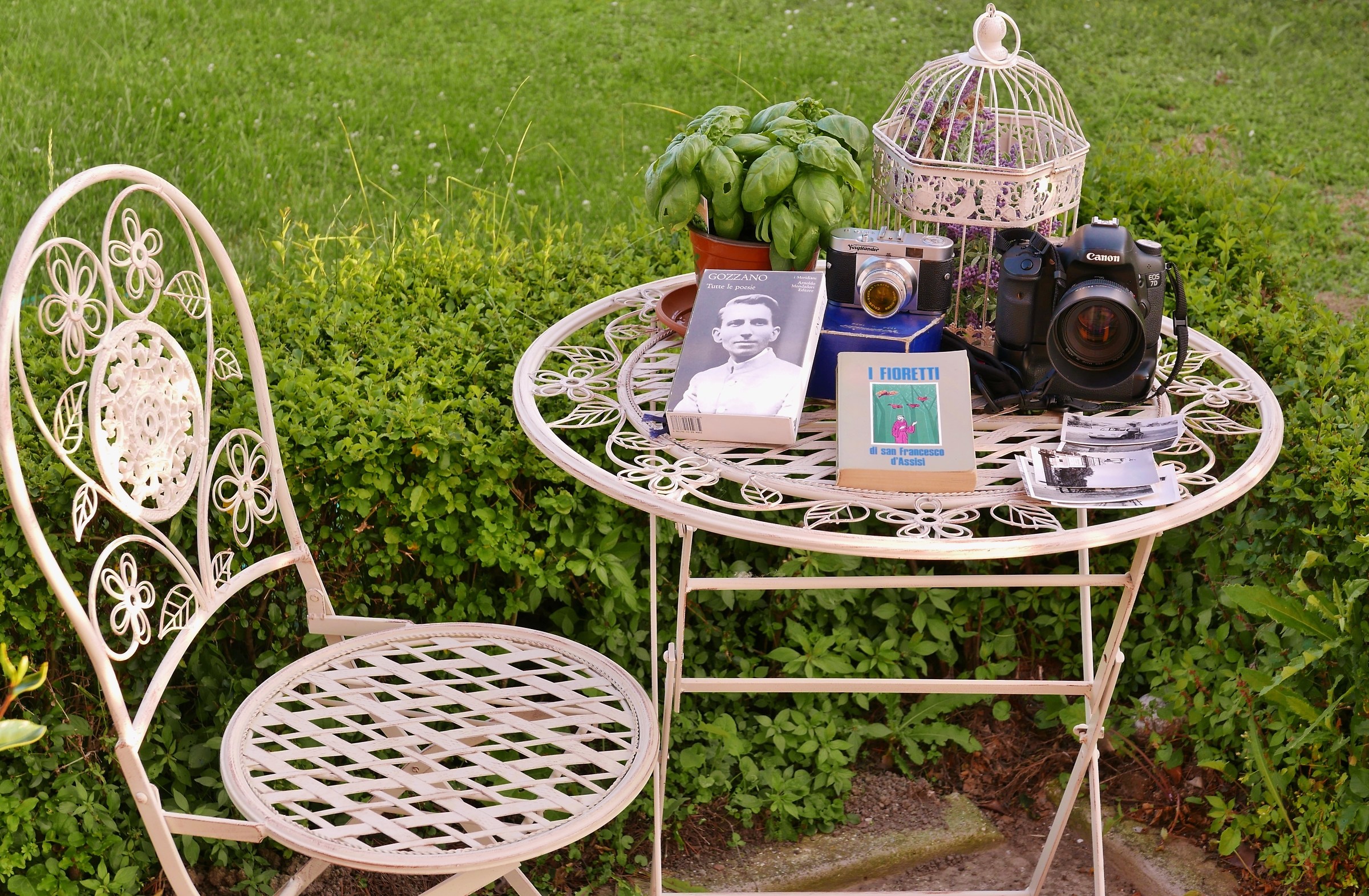 Past, present and perfumes.