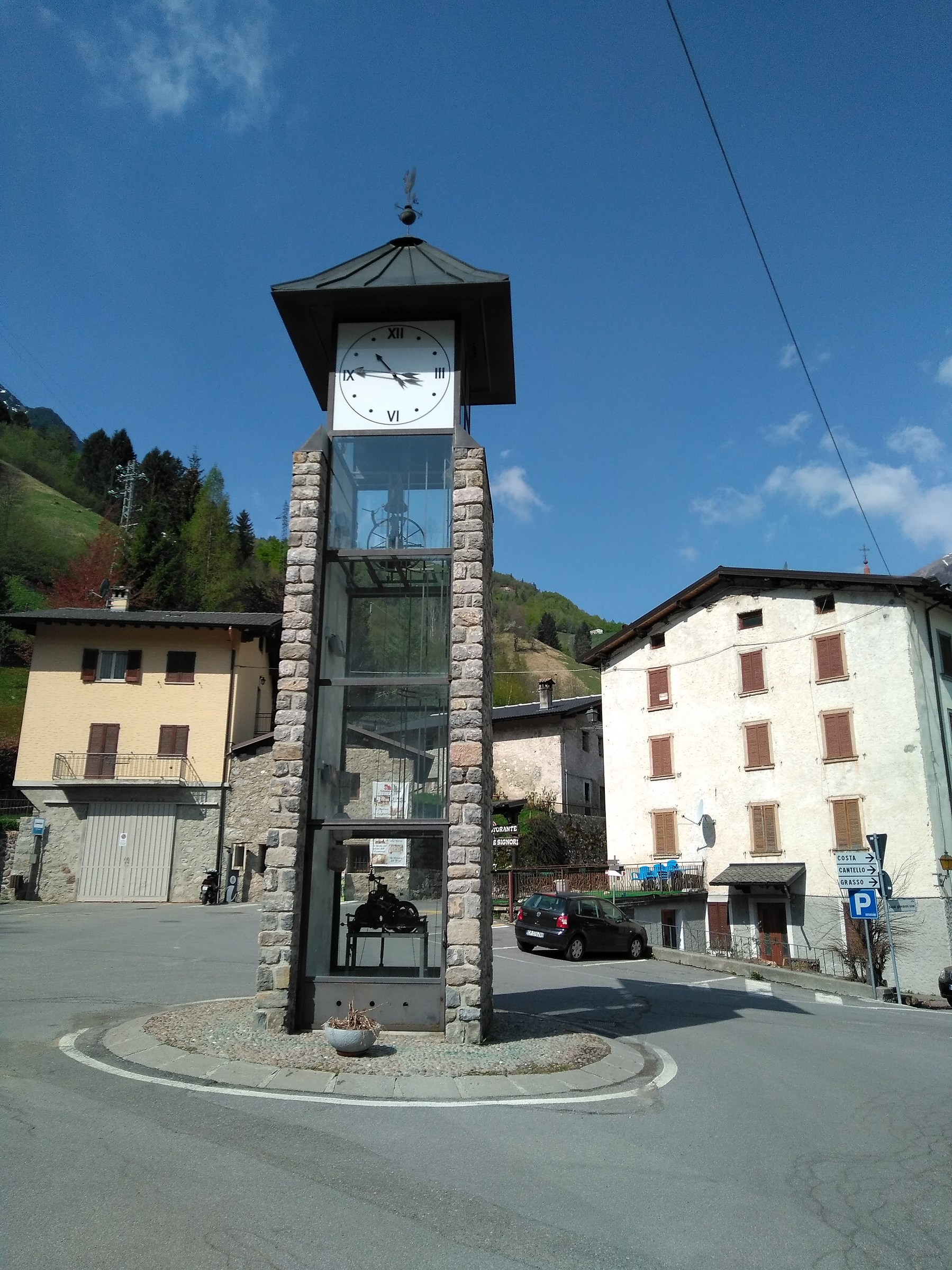 Torre dell'orologio a Valtorta