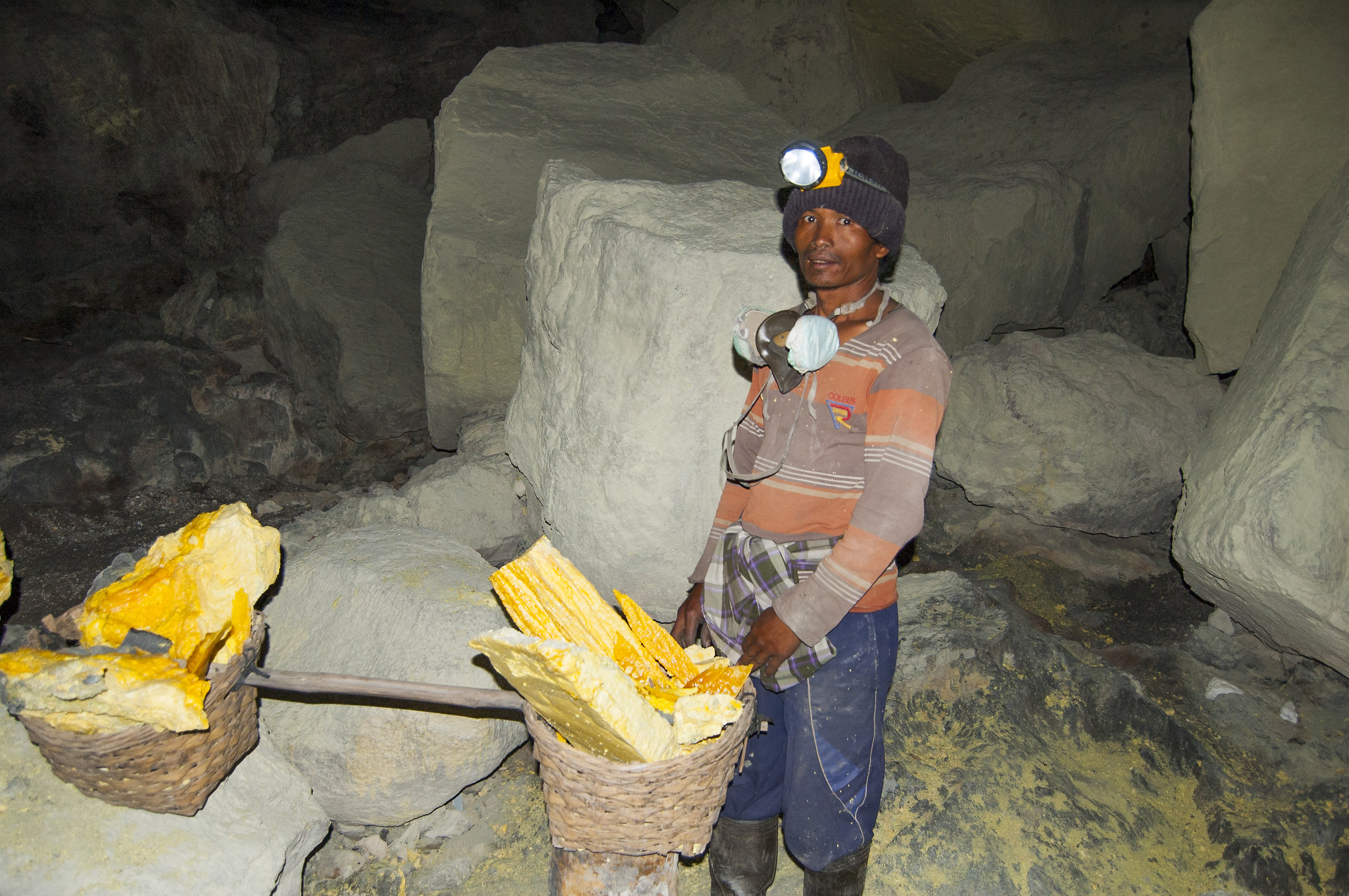 Minatore di zolfo prima della risalita