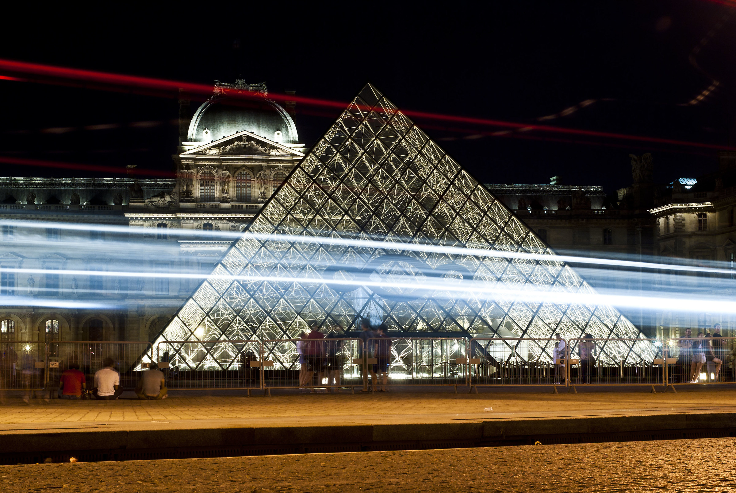Pyramide du Louvre