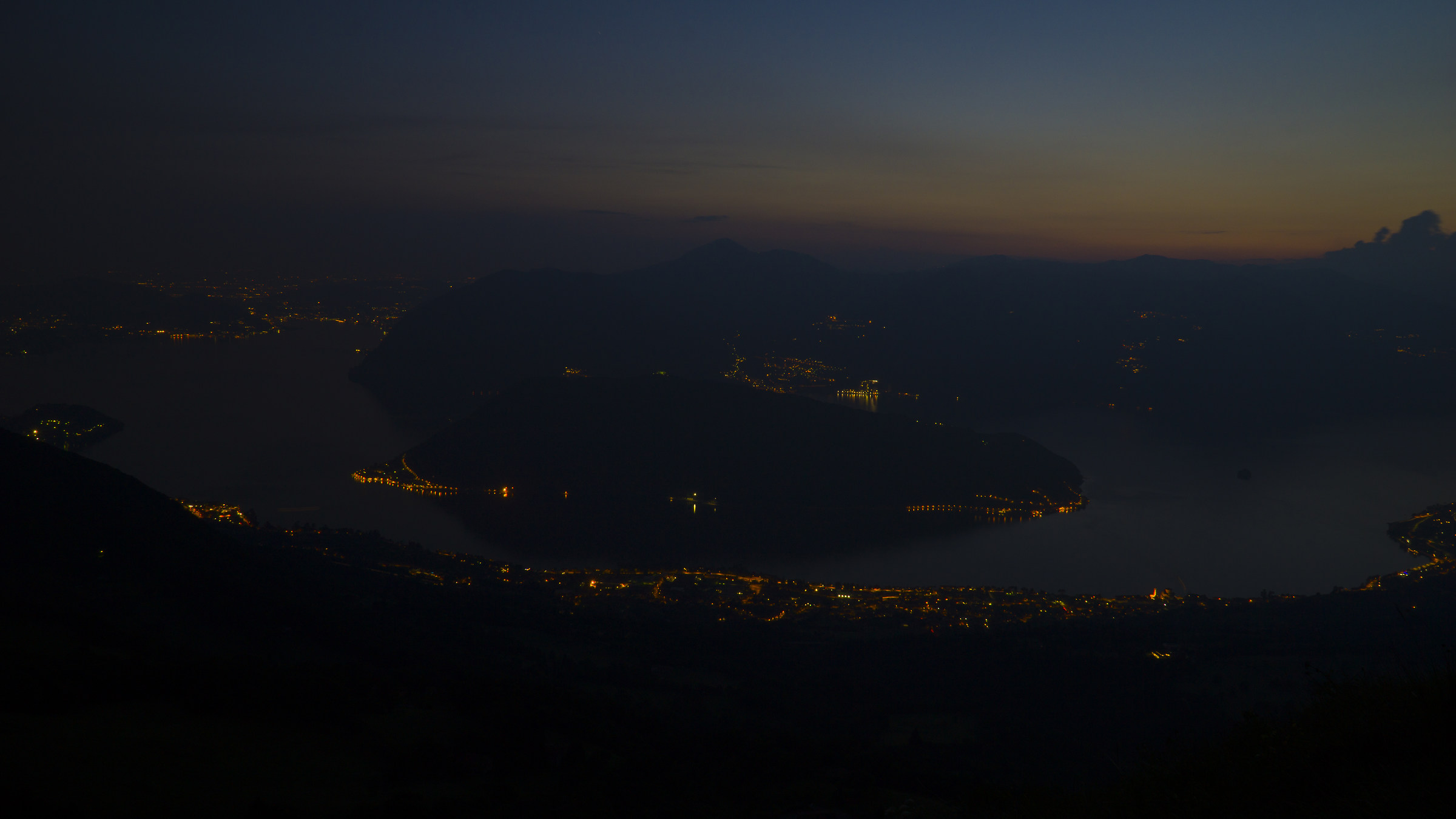 Mont'Isola at night