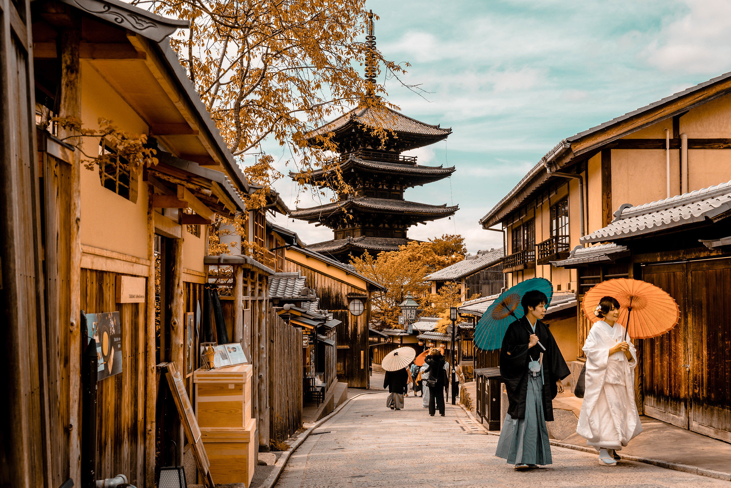 A quiet walk in Gion